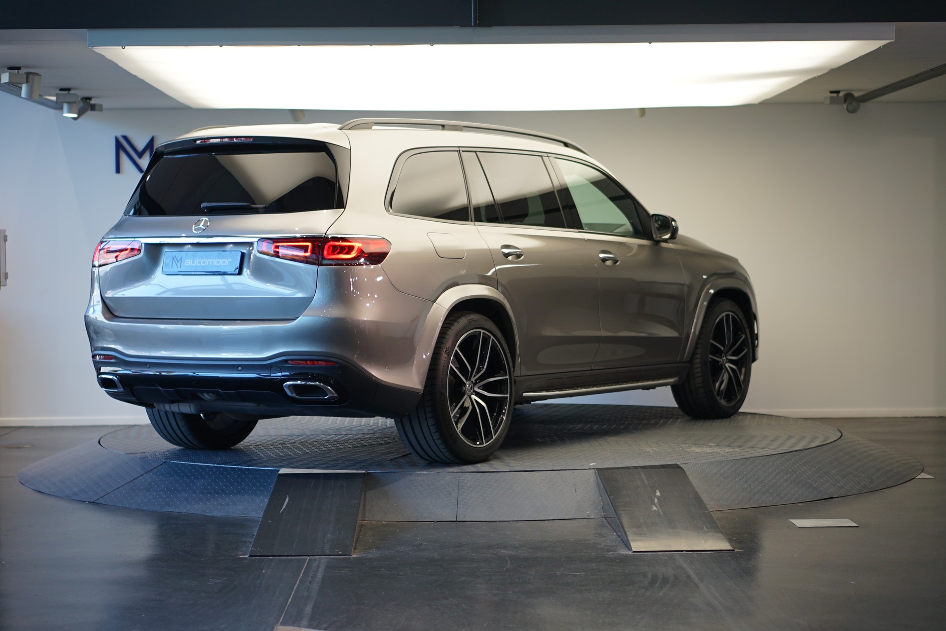 MERCEDES-BENZ GLS 400 d 4Matic AMG Line 9G-Tronic-image-4