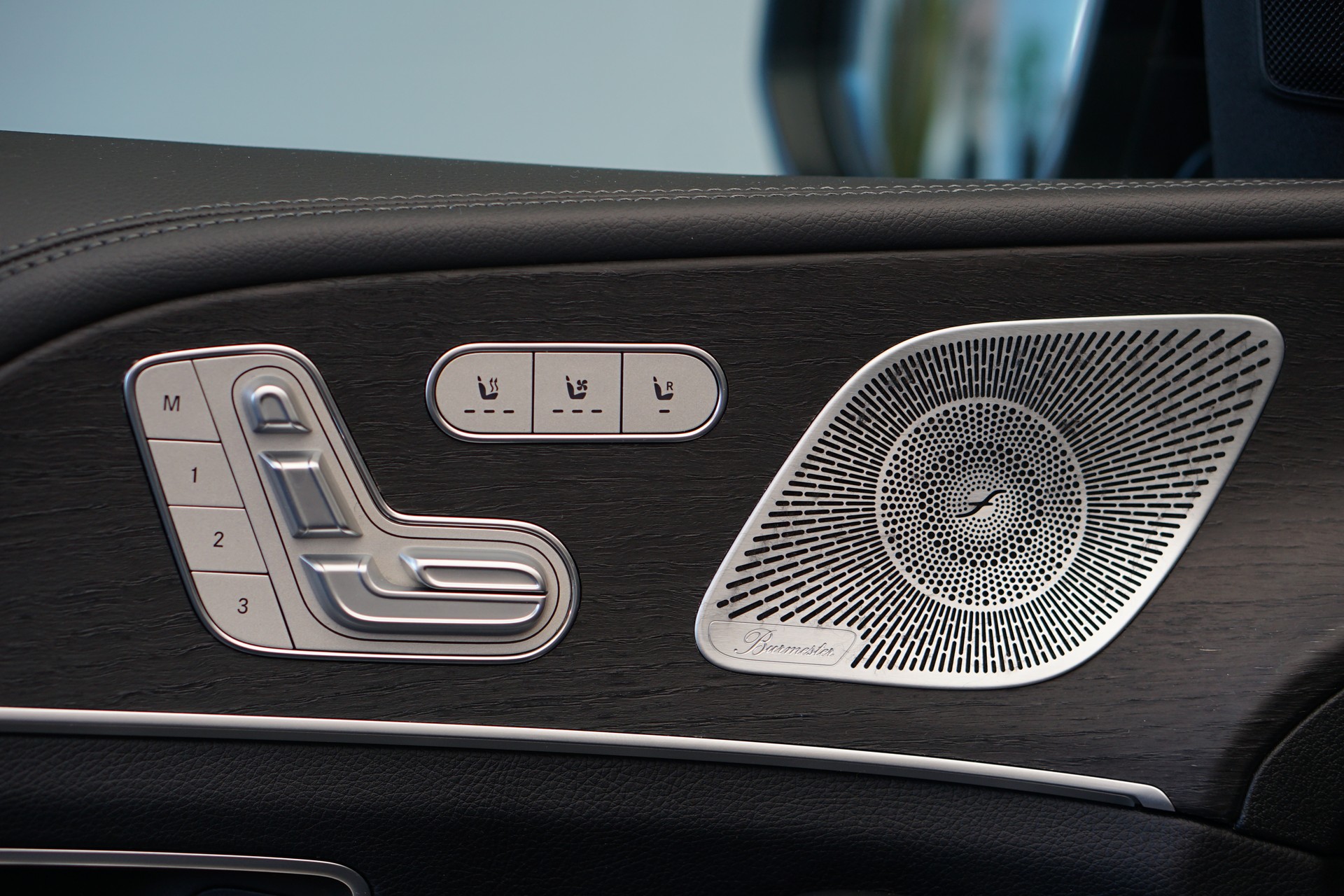 MERCEDES-BENZ GLS 400 d 4Matic AMG Line 9G-Tronic-image-25