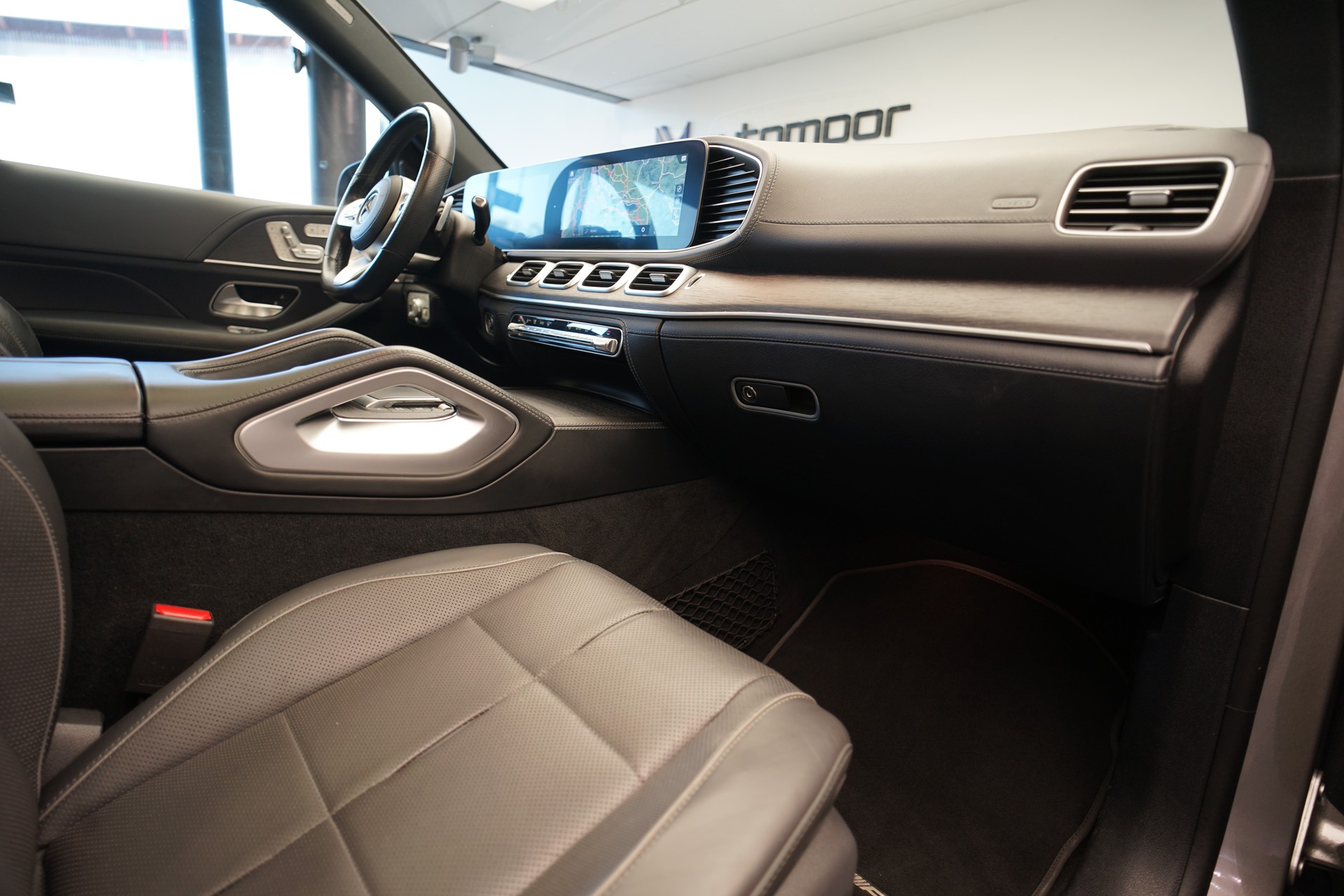 MERCEDES-BENZ GLS 400 d 4Matic AMG Line 9G-Tronic-image-17