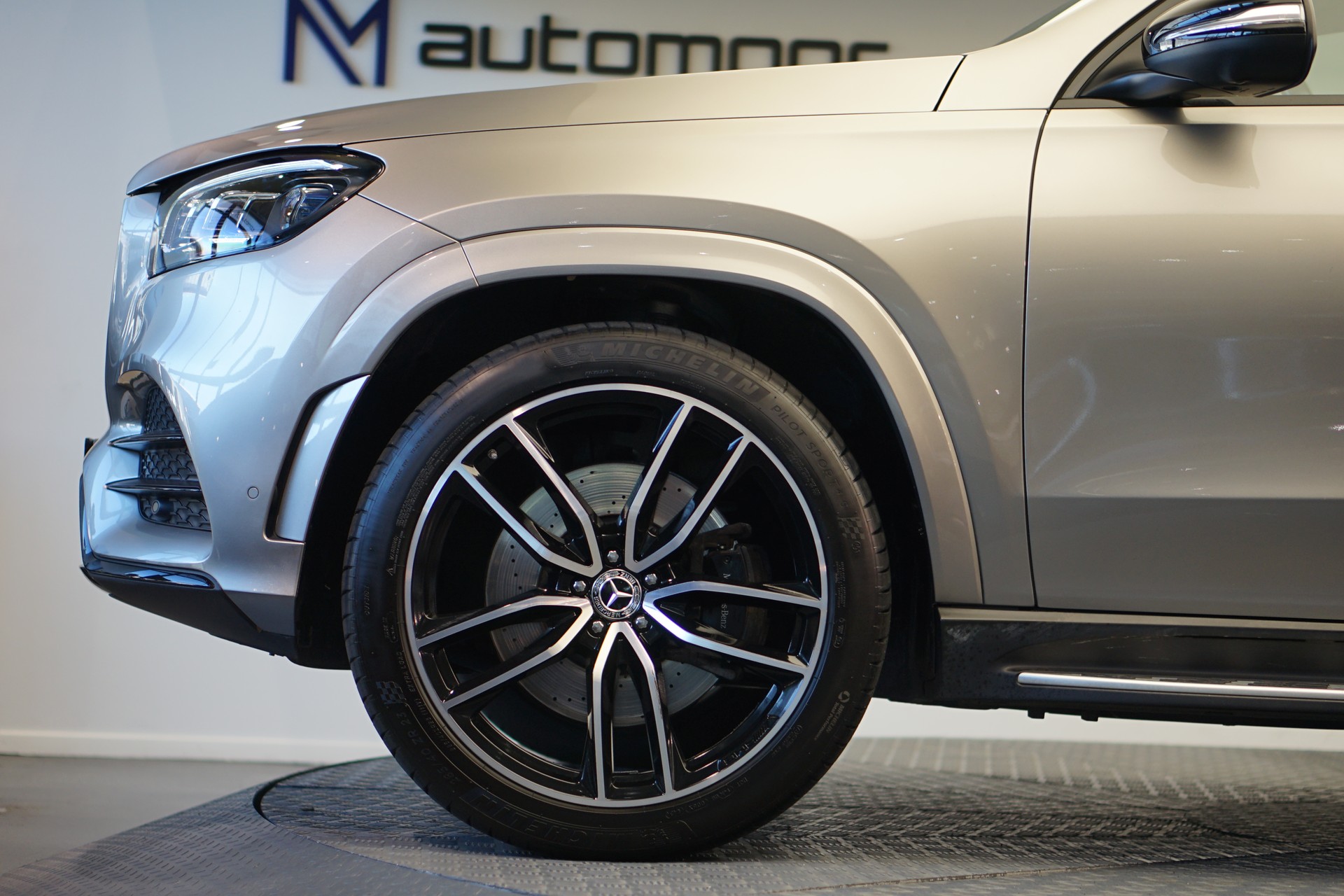 MERCEDES-BENZ GLS 400 d 4Matic AMG Line 9G-Tronic-image-14