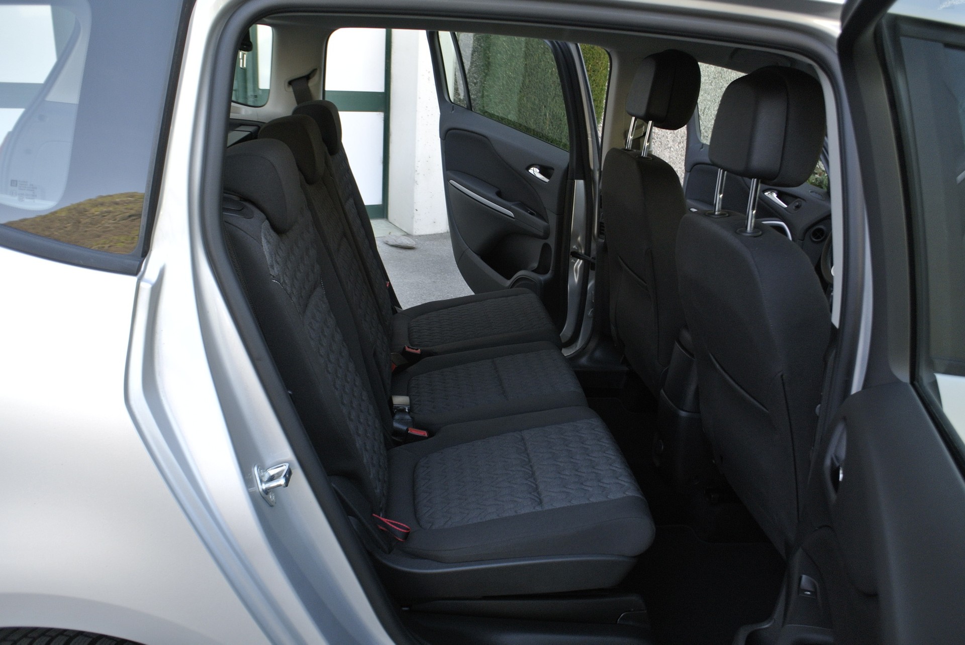 OPEL Zafira Tourer 1.6i 16V CNG Turbo Active Edition-image-18