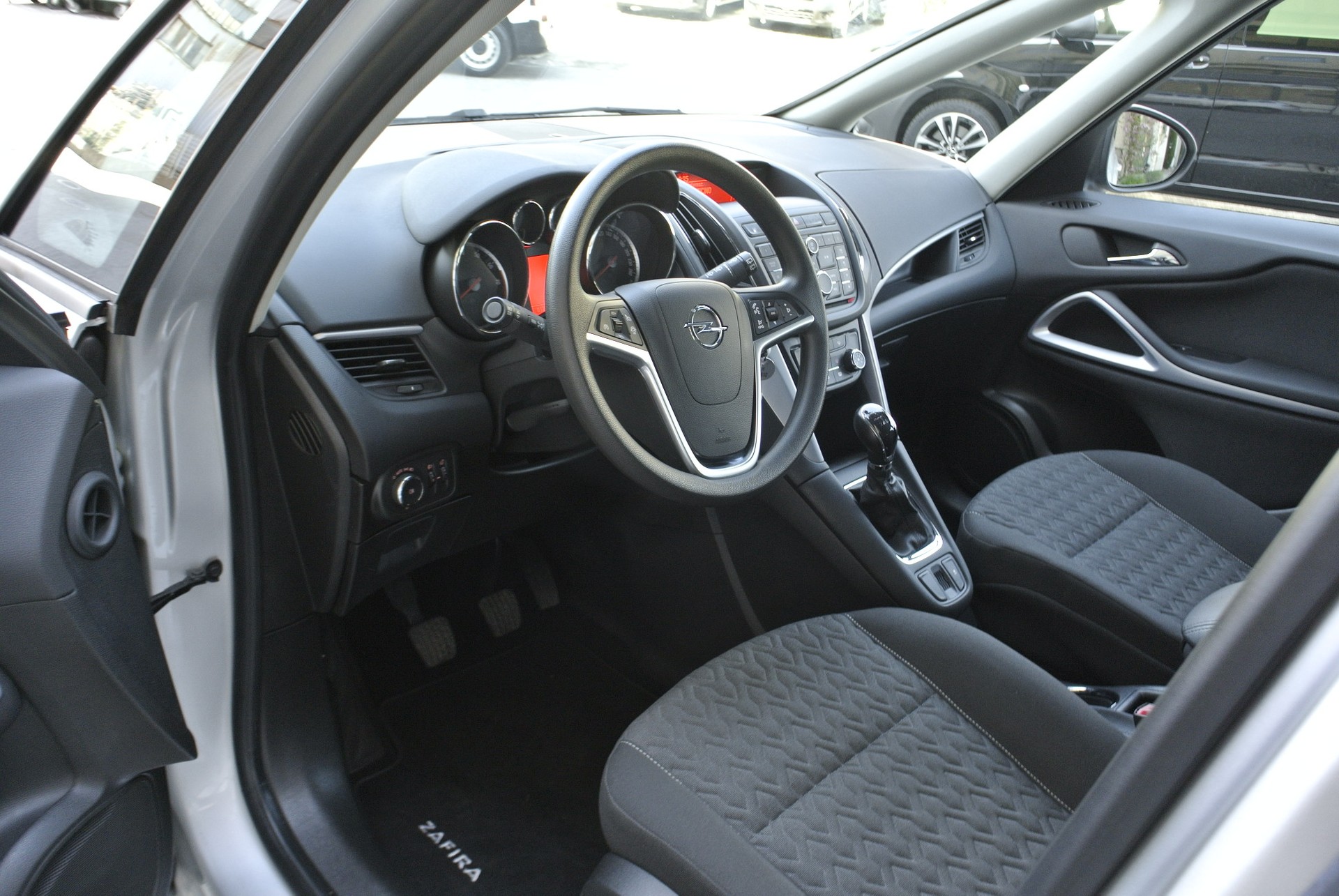 OPEL Zafira Tourer 1.6i 16V CNG Turbo Active Edition-image-12