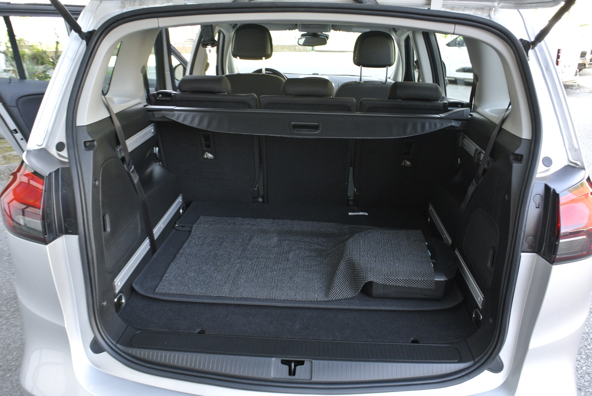 OPEL Zafira Tourer 1.6i 16V CNG Turbo Active Edition-image-15