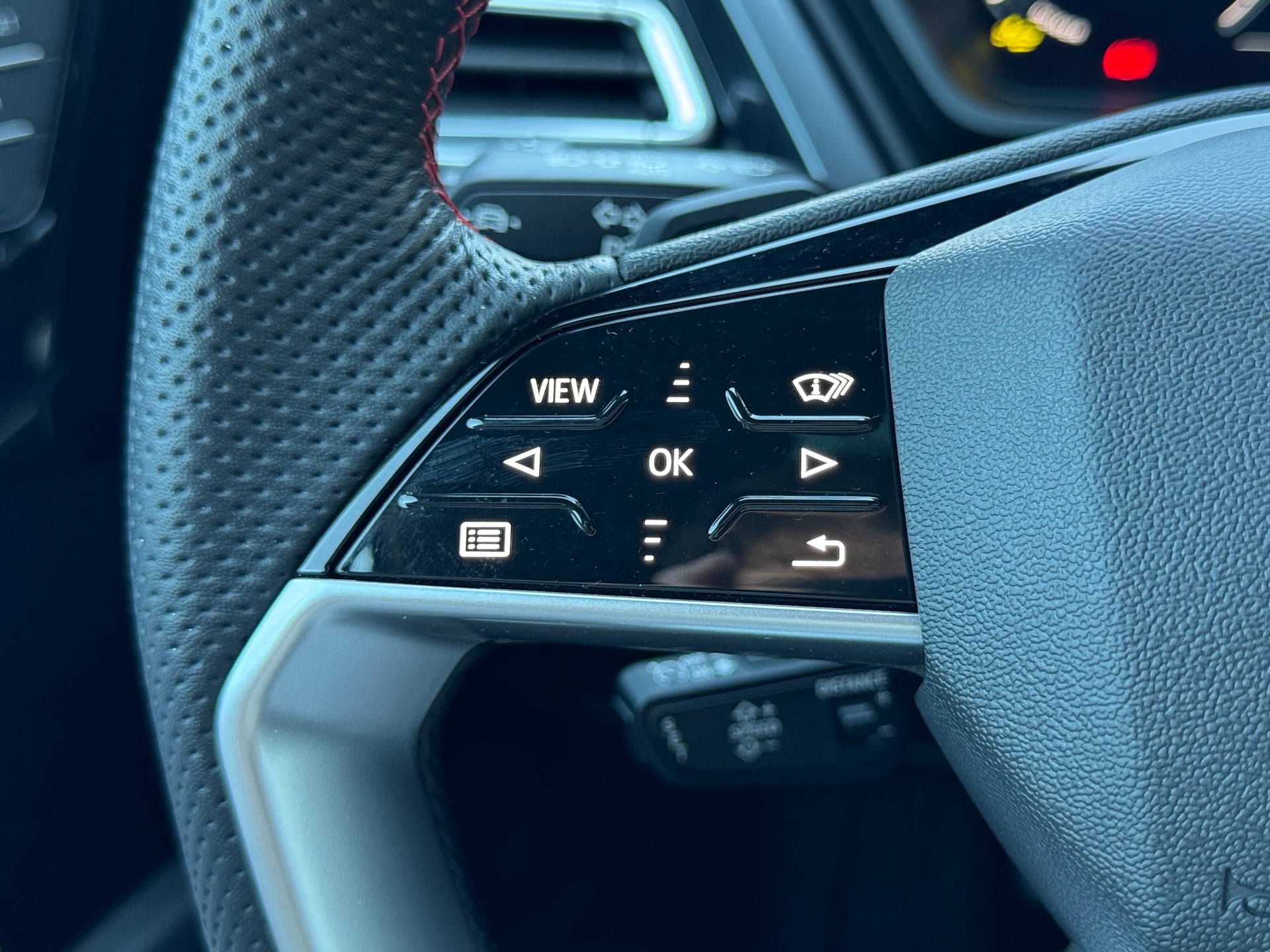 AUDI Q4 Sportback e-tron 45 Edition Swiss Ski quattro-image-23