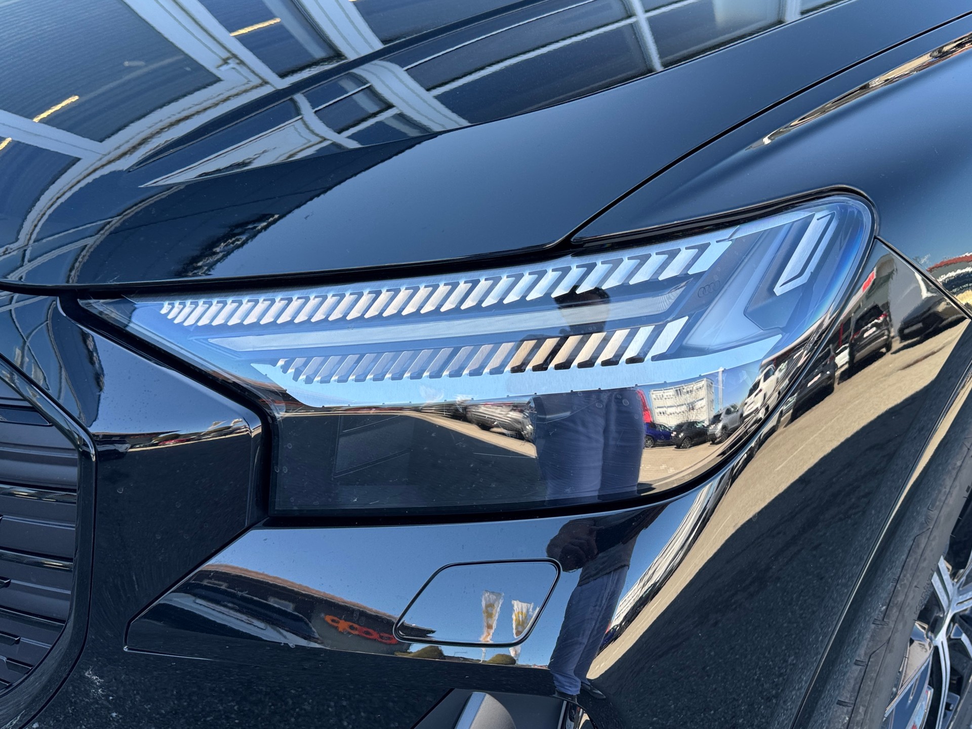 AUDI Q4 Sportback e-tron 45 Edition Swiss Ski quattro-showroom-element-3
