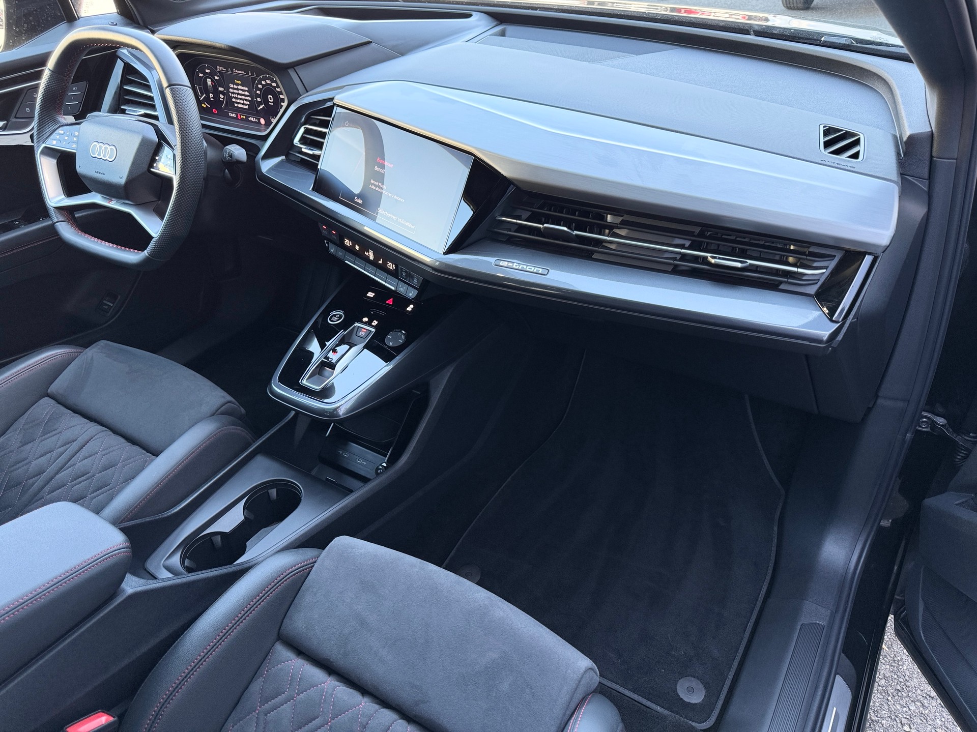 AUDI Q4 Sportback e-tron 45 Edition Swiss Ski quattro-image-15