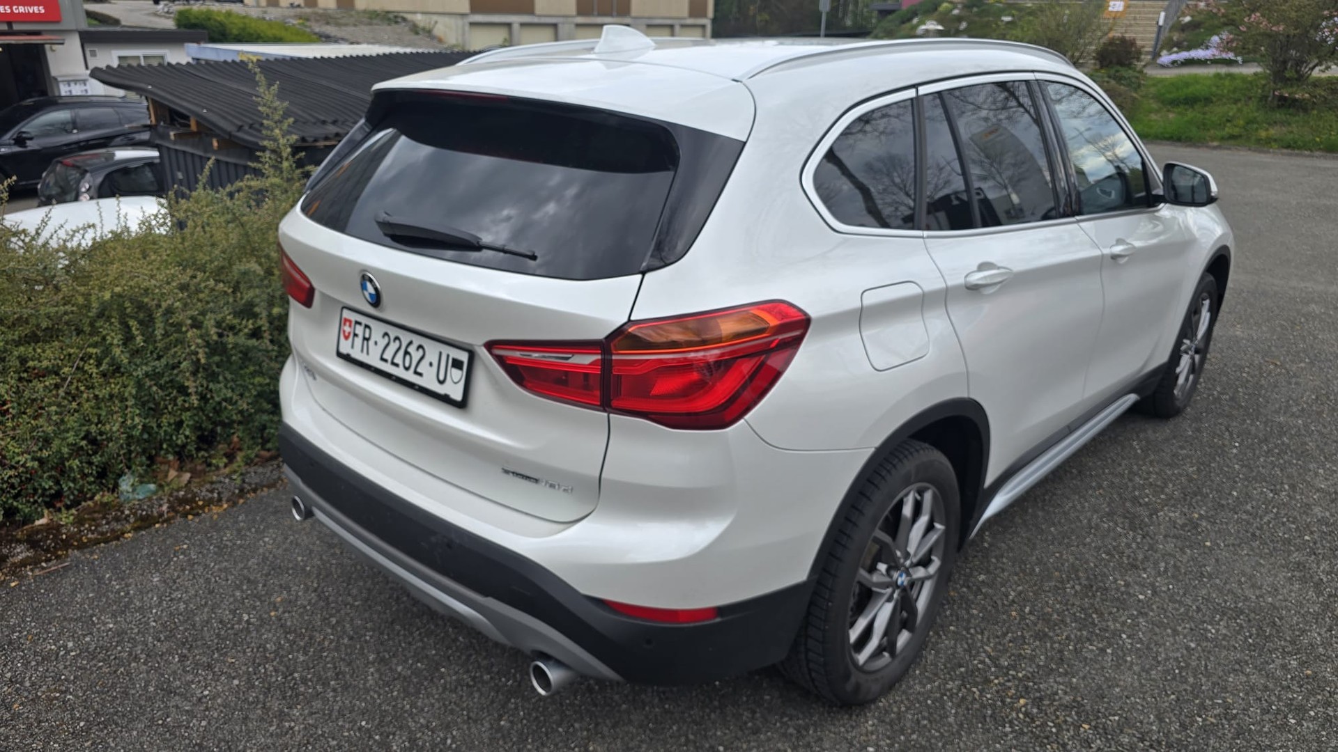 BMW X1 Drive 18d XLine Steptronic / HeadUP/Navi/SPORT FULL / Haman Kardon / ACC TEMPOMAT-image-4