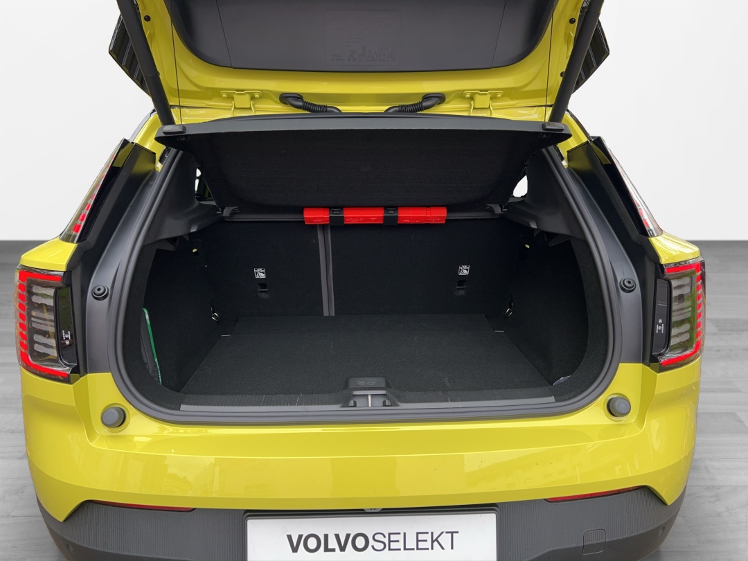 VOLVO EX30 E60 69kWh Single Motor Extended Range Plus-image-12