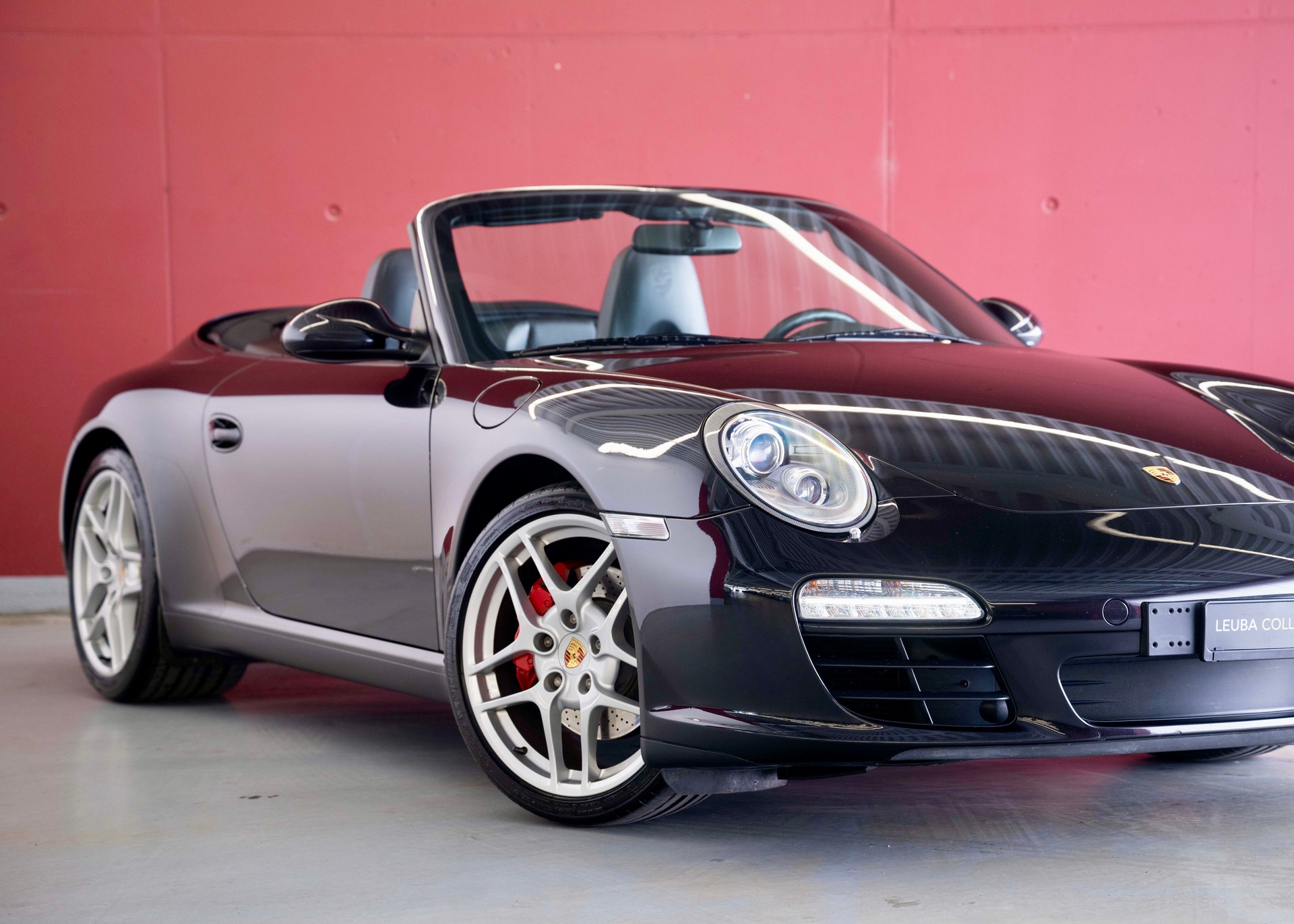PORSCHE 911 Cabrio Carrera S (2nd hand, manual transmission, fantastic condition, low mileage, Porsche Exclusive options)-image-12