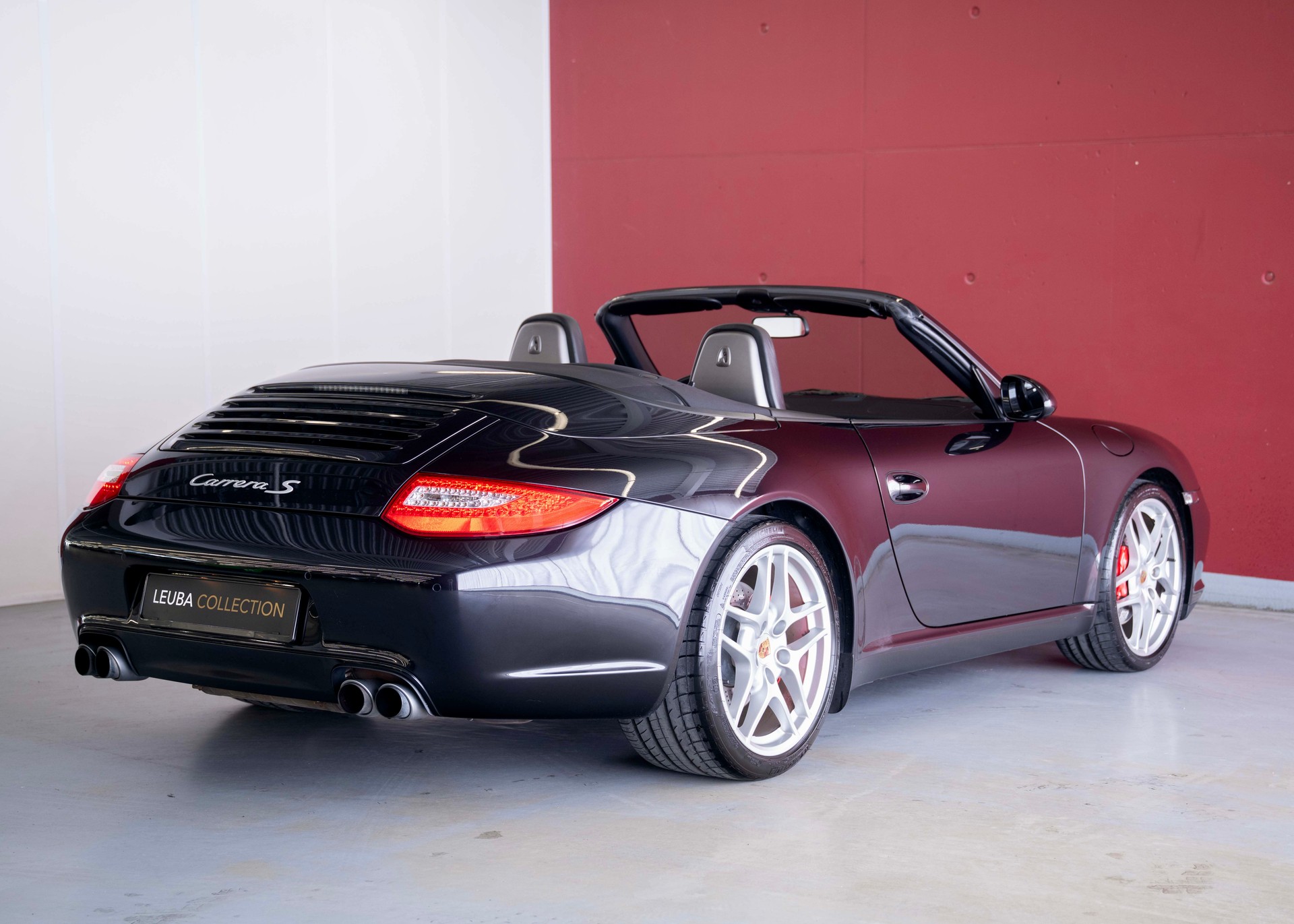 PORSCHE 911 Cabrio Carrera S (2nd hand, manual transmission, fantastic condition, low mileage, Porsche Exclusive options)-image-5