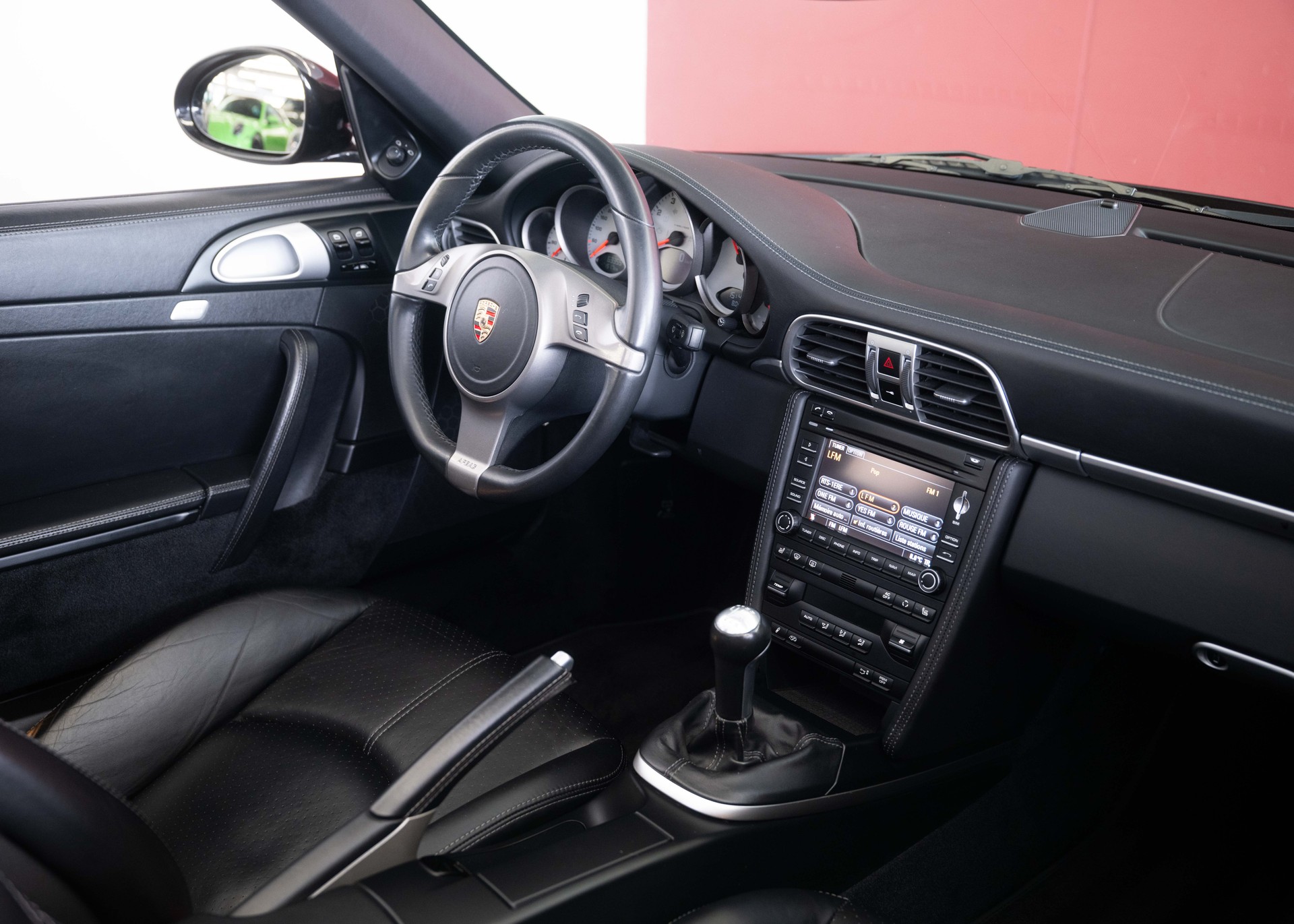 PORSCHE 911 Cabrio Carrera S (2nd hand, manual transmission, fantastic condition, low mileage, Porsche Exclusive options)-image-20
