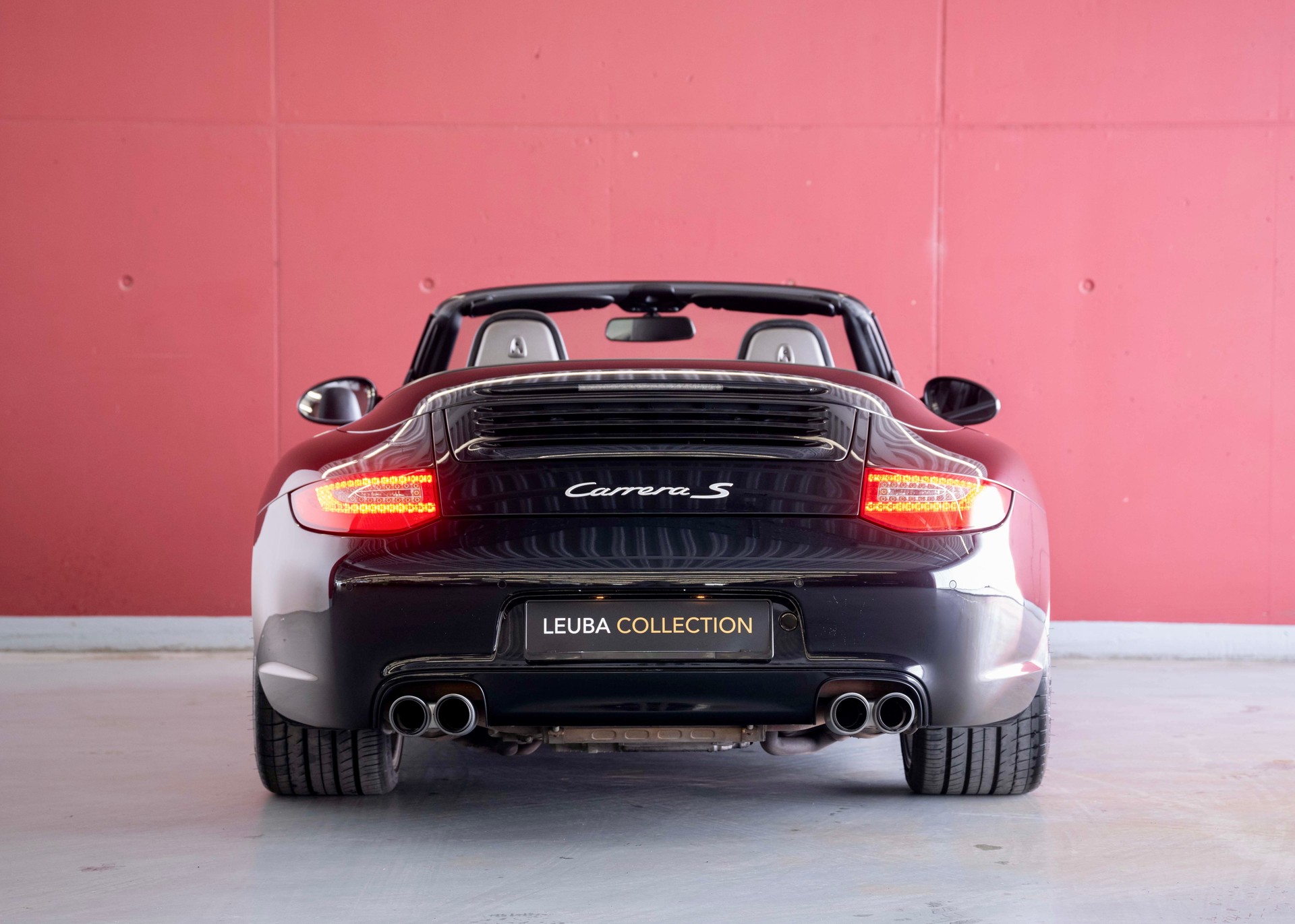 PORSCHE 911 Cabrio Carrera S (2nd hand, manual transmission, fantastic condition, low mileage, Porsche Exclusive options)-showroom-element-3
