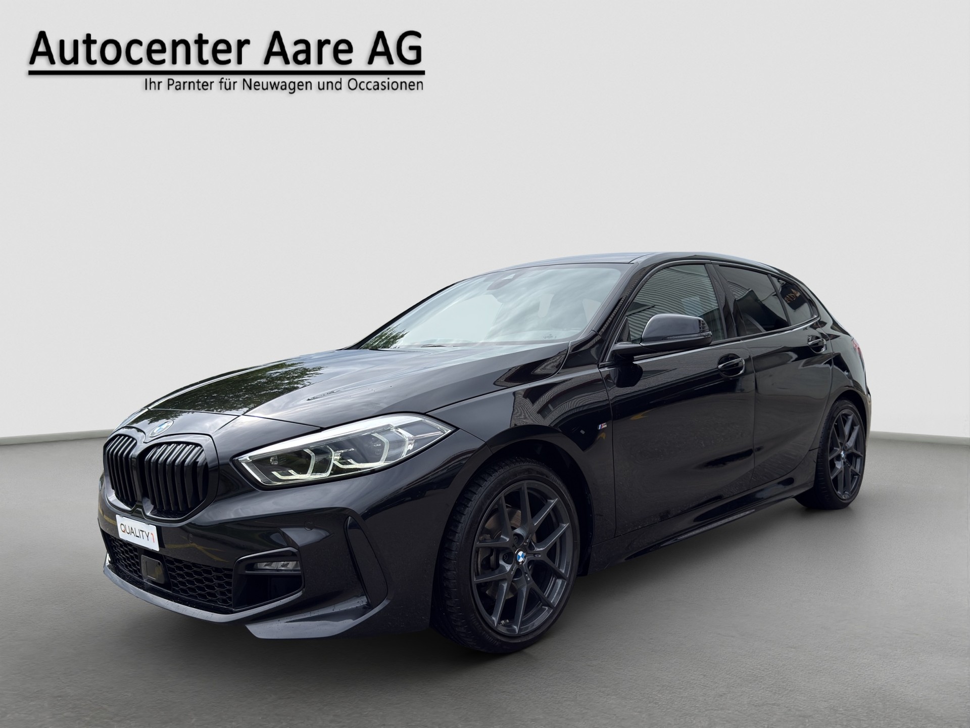 BMW 118d Steptronic M Sport-showroom-element-2