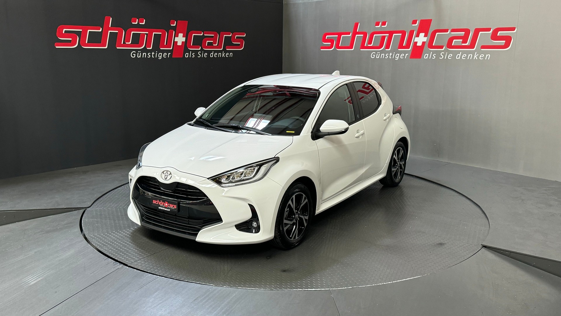 TOYOTA Yaris 1.5 Trend e-CVT-showroom-element-1