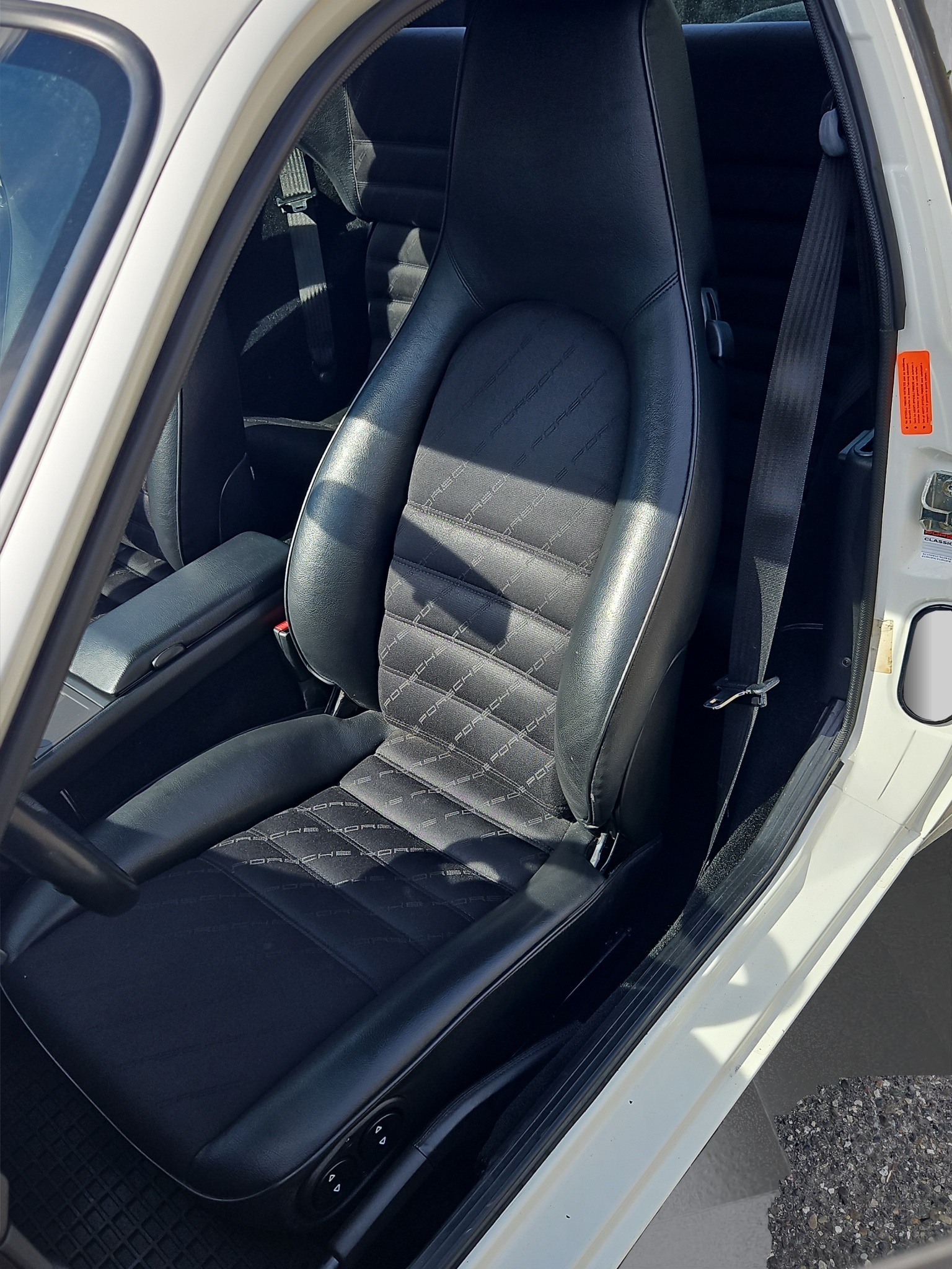 PORSCHE S2 Coupé ABS-image-6