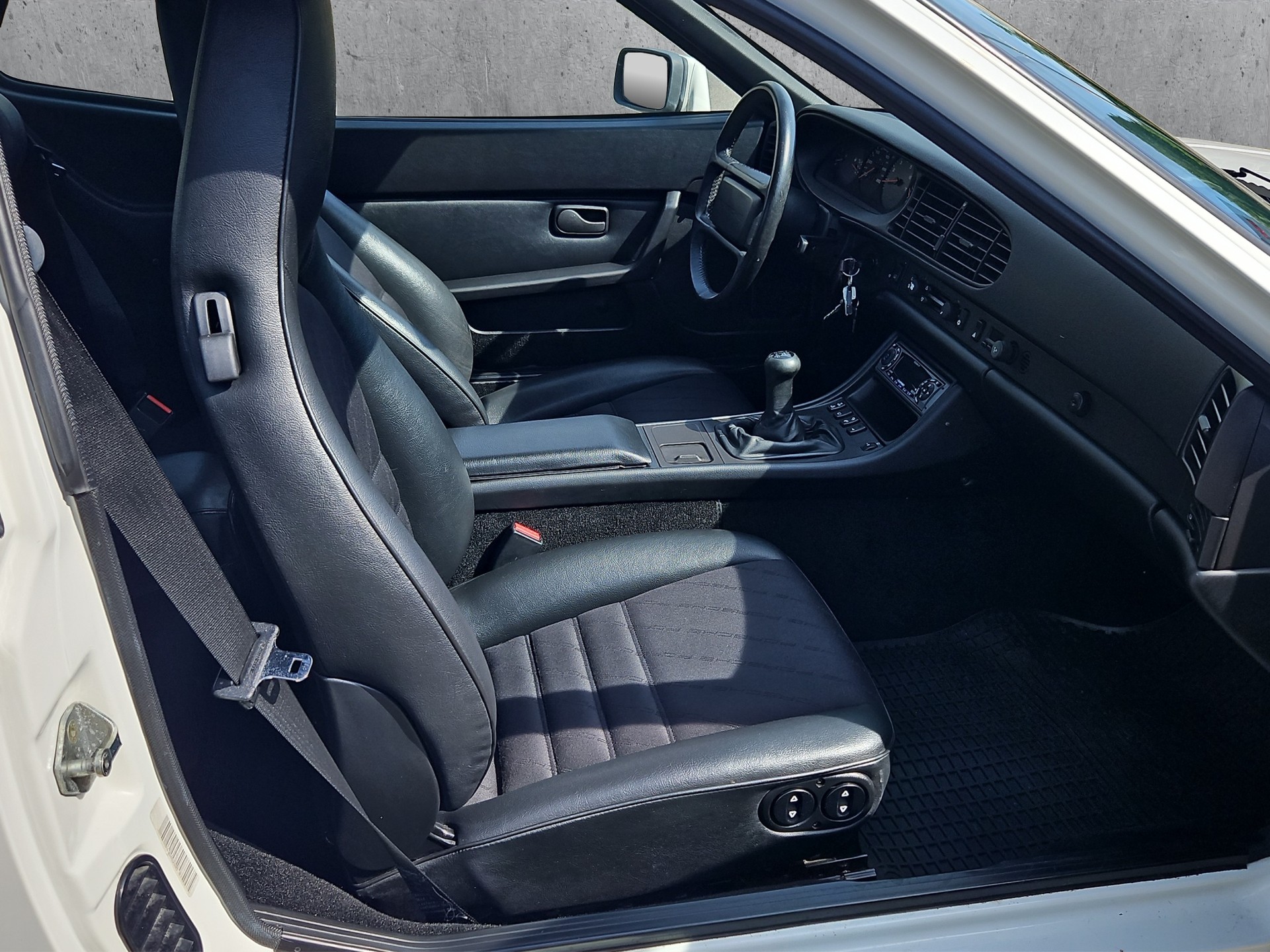 PORSCHE S2 Coupé ABS-image-11