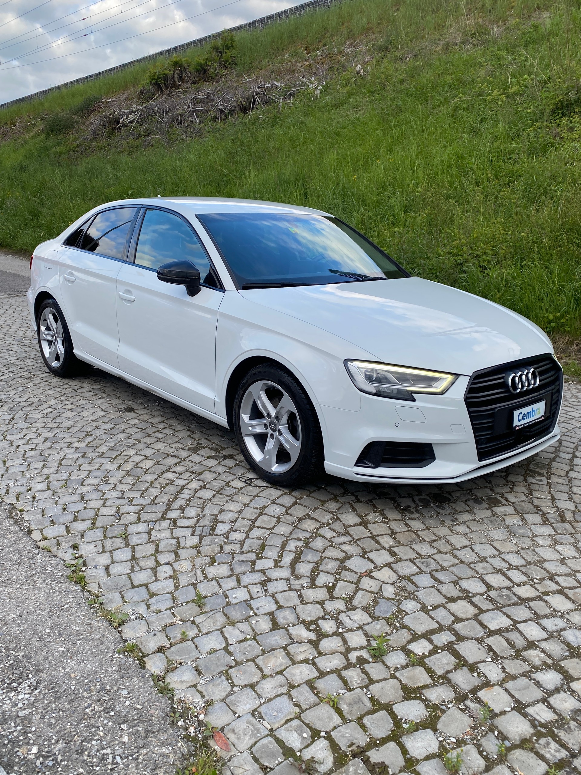 AUDI A3 Limousine 1.5 TFSI-showroom-element-1
