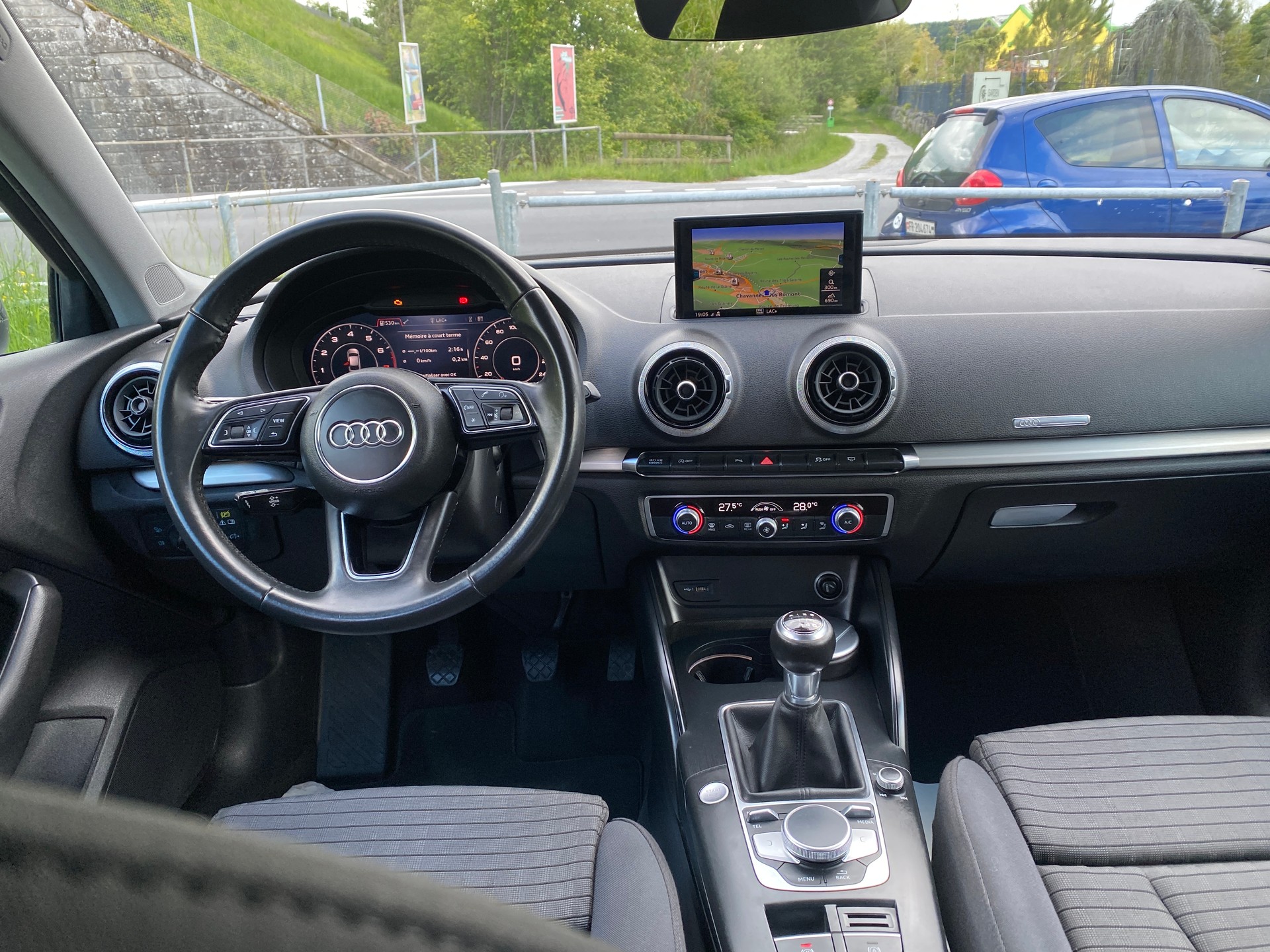 AUDI A3 Limousine 1.5 TFSI-image-7