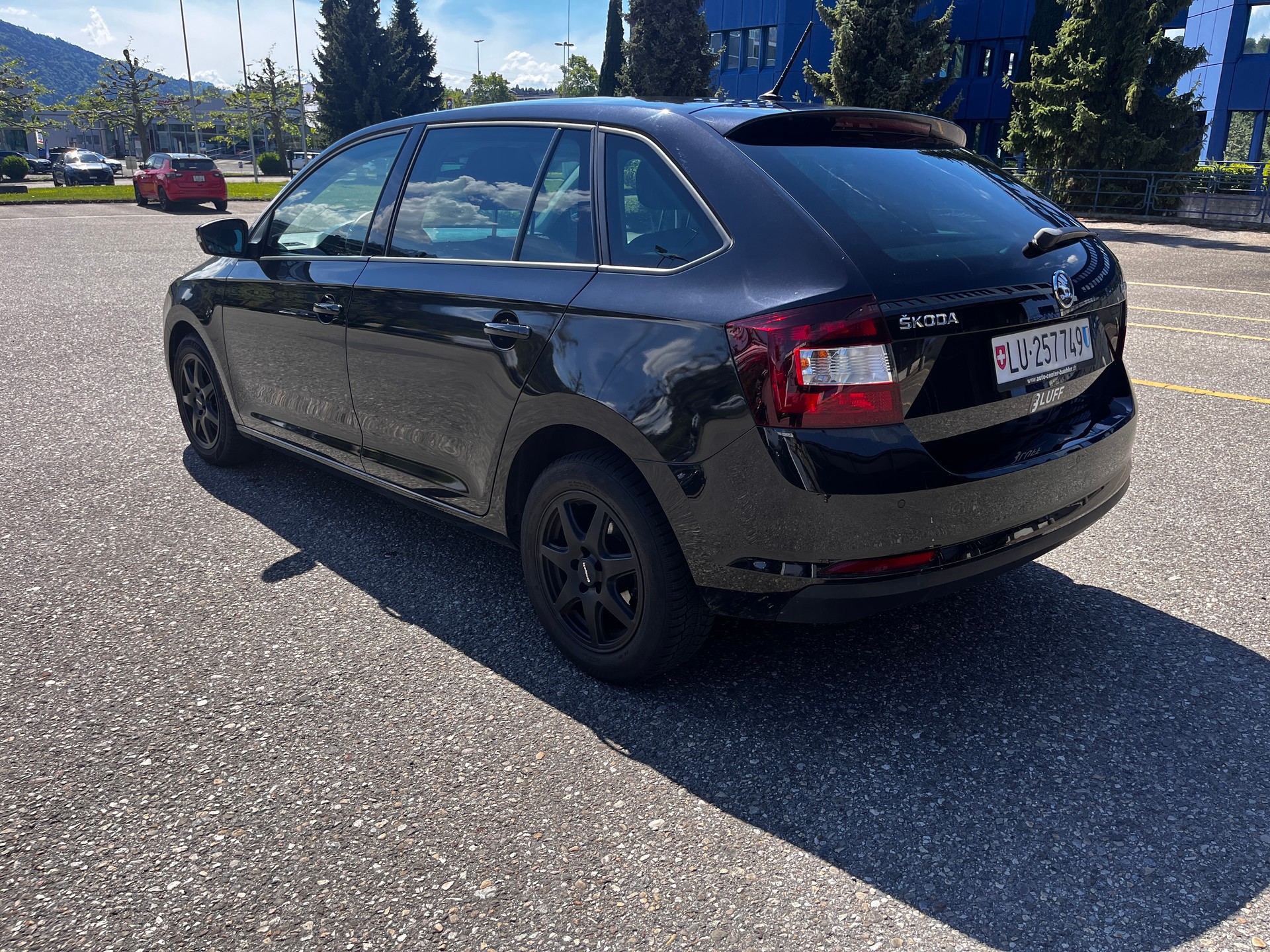 SKODA 1.4 TSI Ambition DSG-image-2