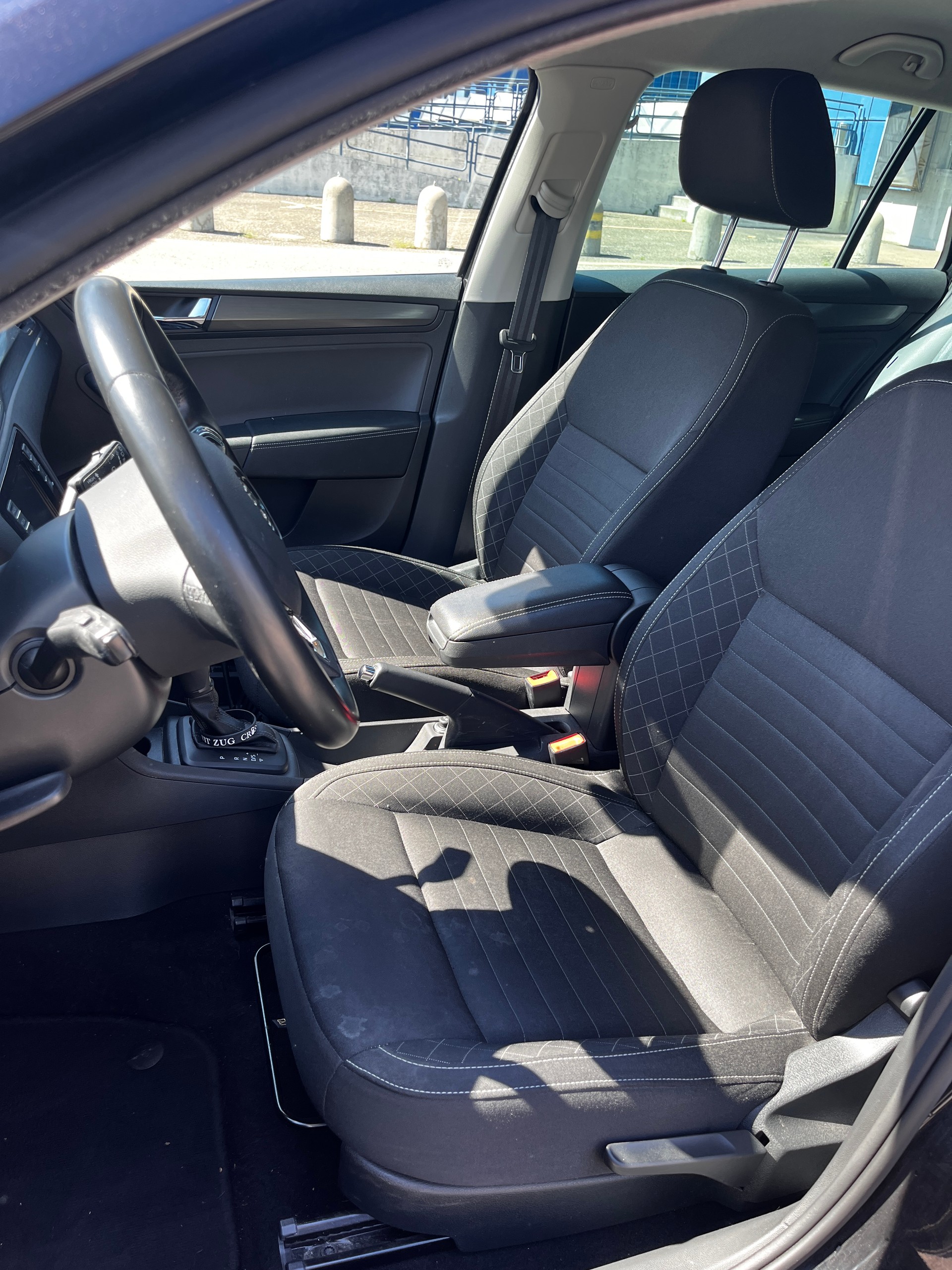 SKODA 1.4 TSI Ambition DSG-image-4