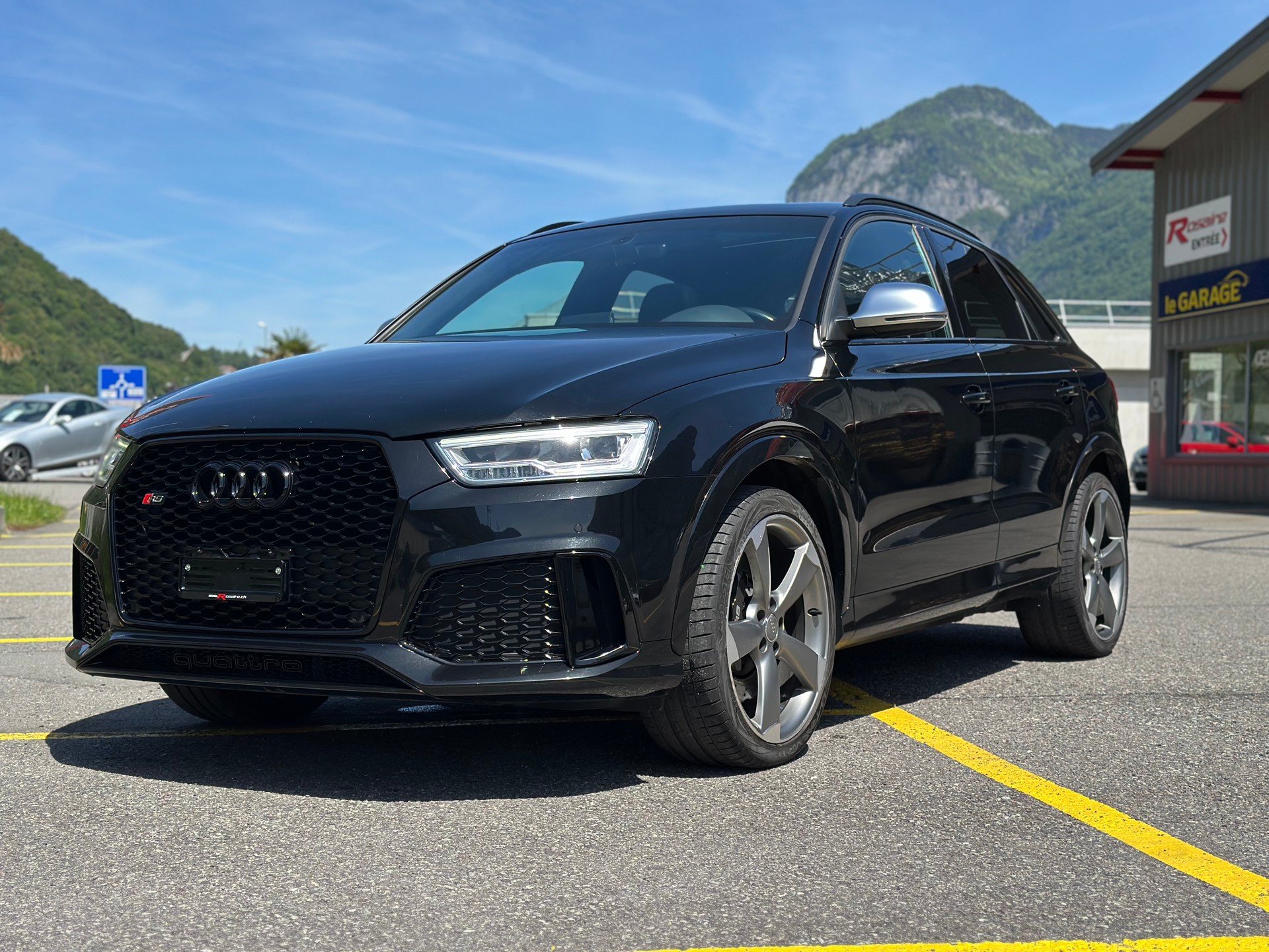 AUDI RS Q3 2.5 TFSI quattro S-tronic 408CV-showroom-element-3