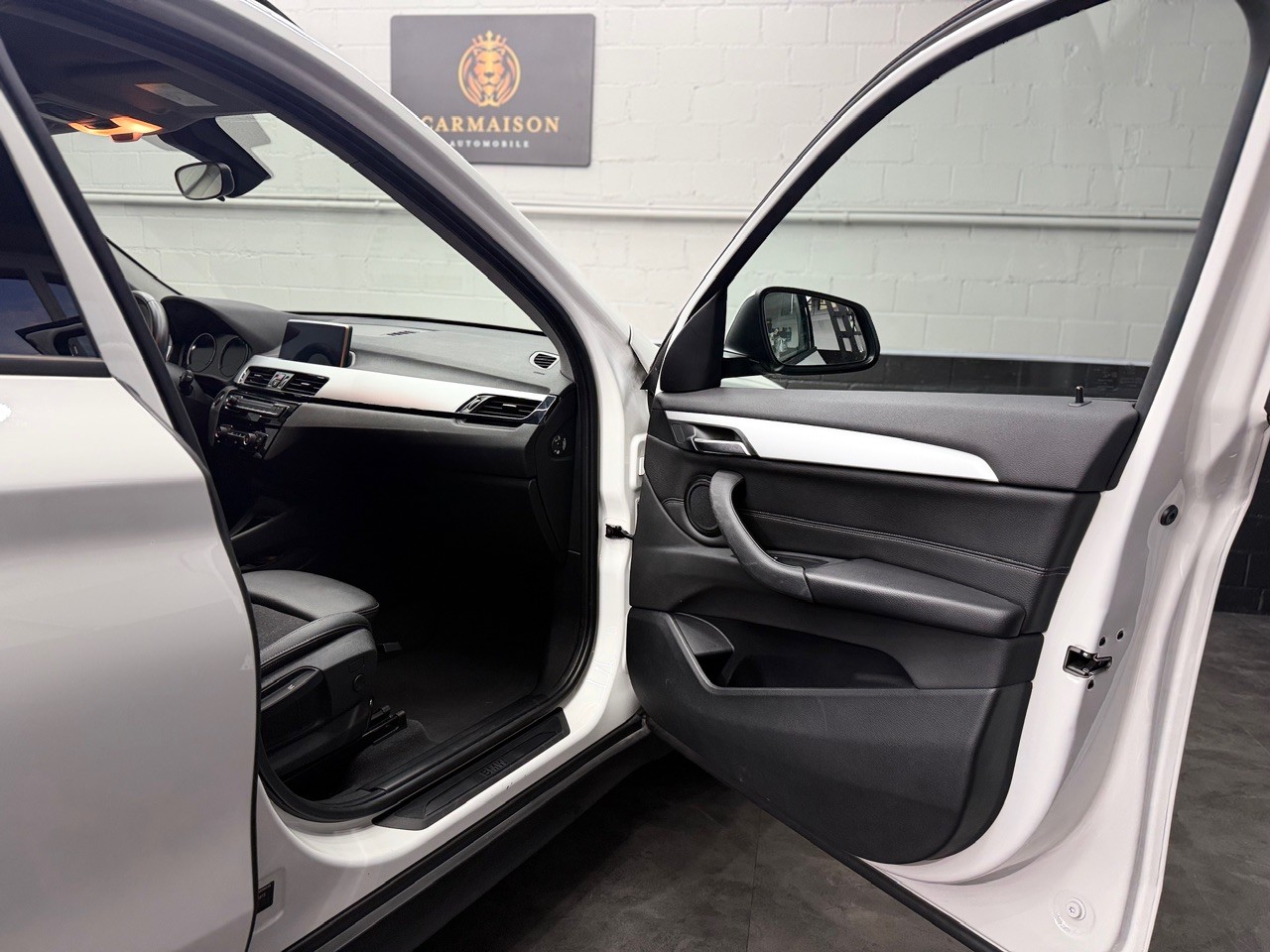 BMW X1 xDrive 18d Steptronic | Rückfahrkamera | PDC | Leder-image-16