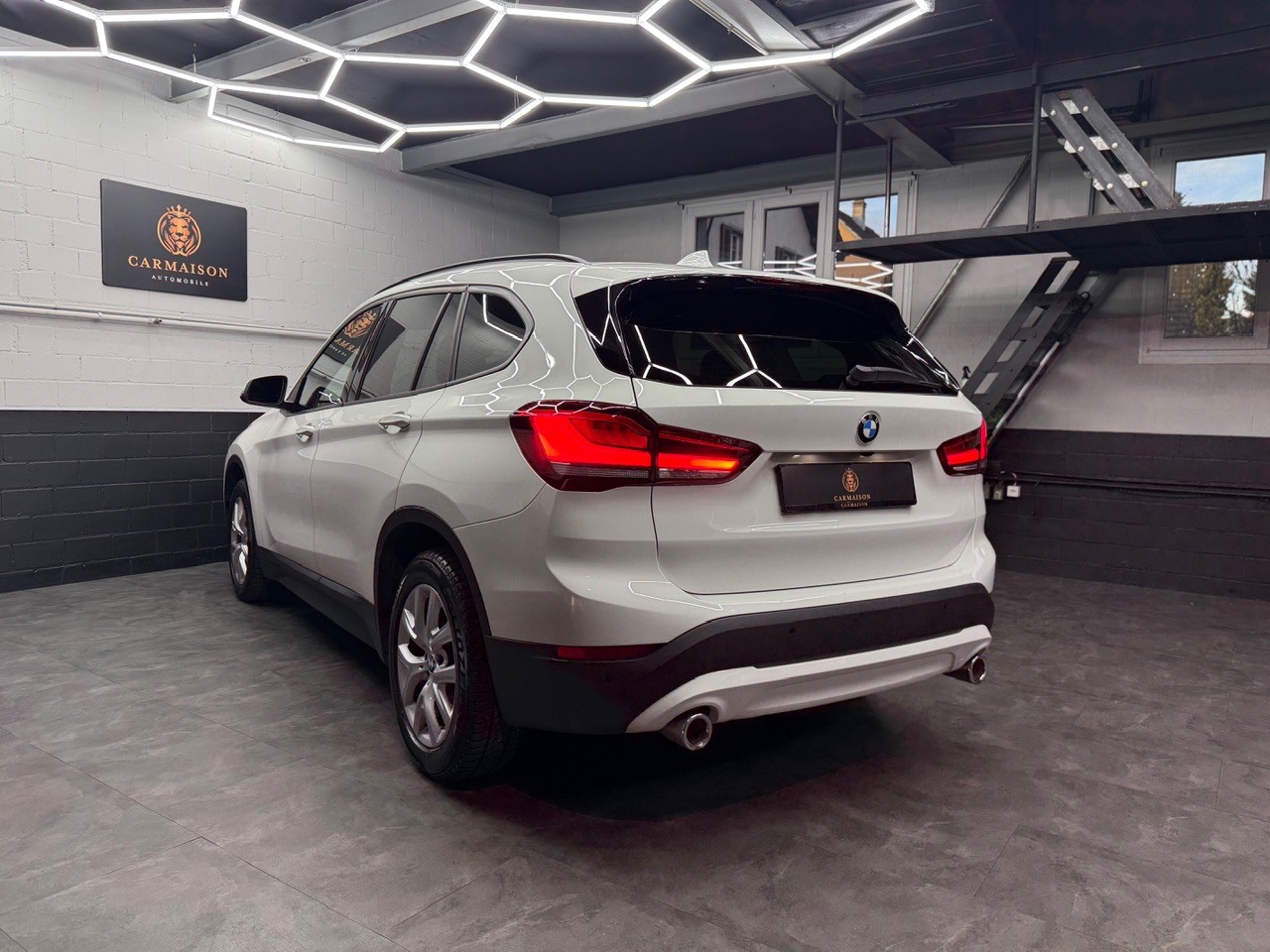 BMW X1 xDrive 18d Steptronic | Rückfahrkamera | PDC | Leder-image-5