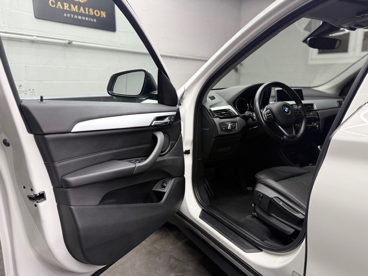 BMW X1 xDrive 18d Steptronic | Rückfahrkamera | PDC | Leder-image-10