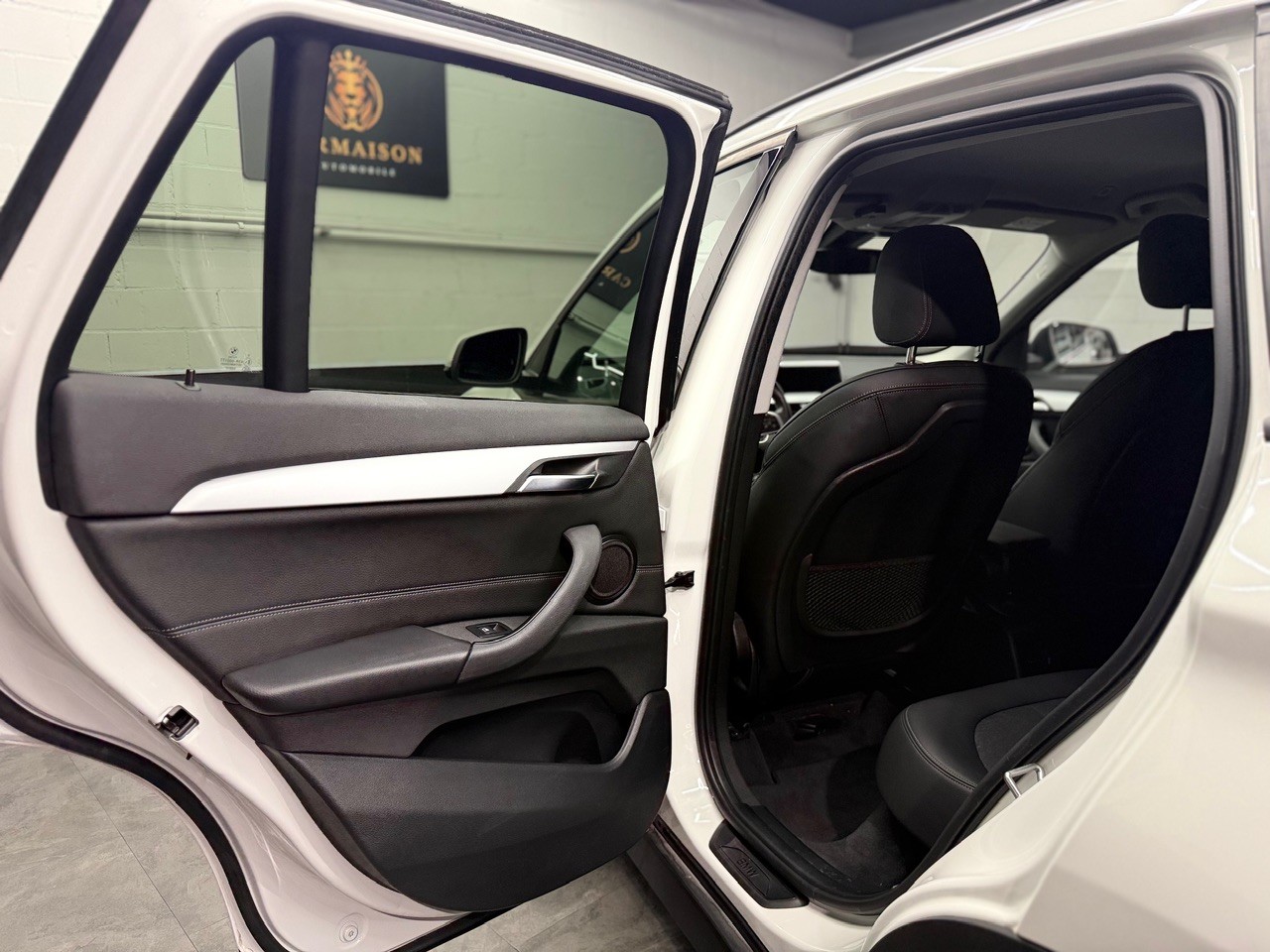 BMW X1 xDrive 18d Steptronic | Rückfahrkamera | PDC | Leder-image-14