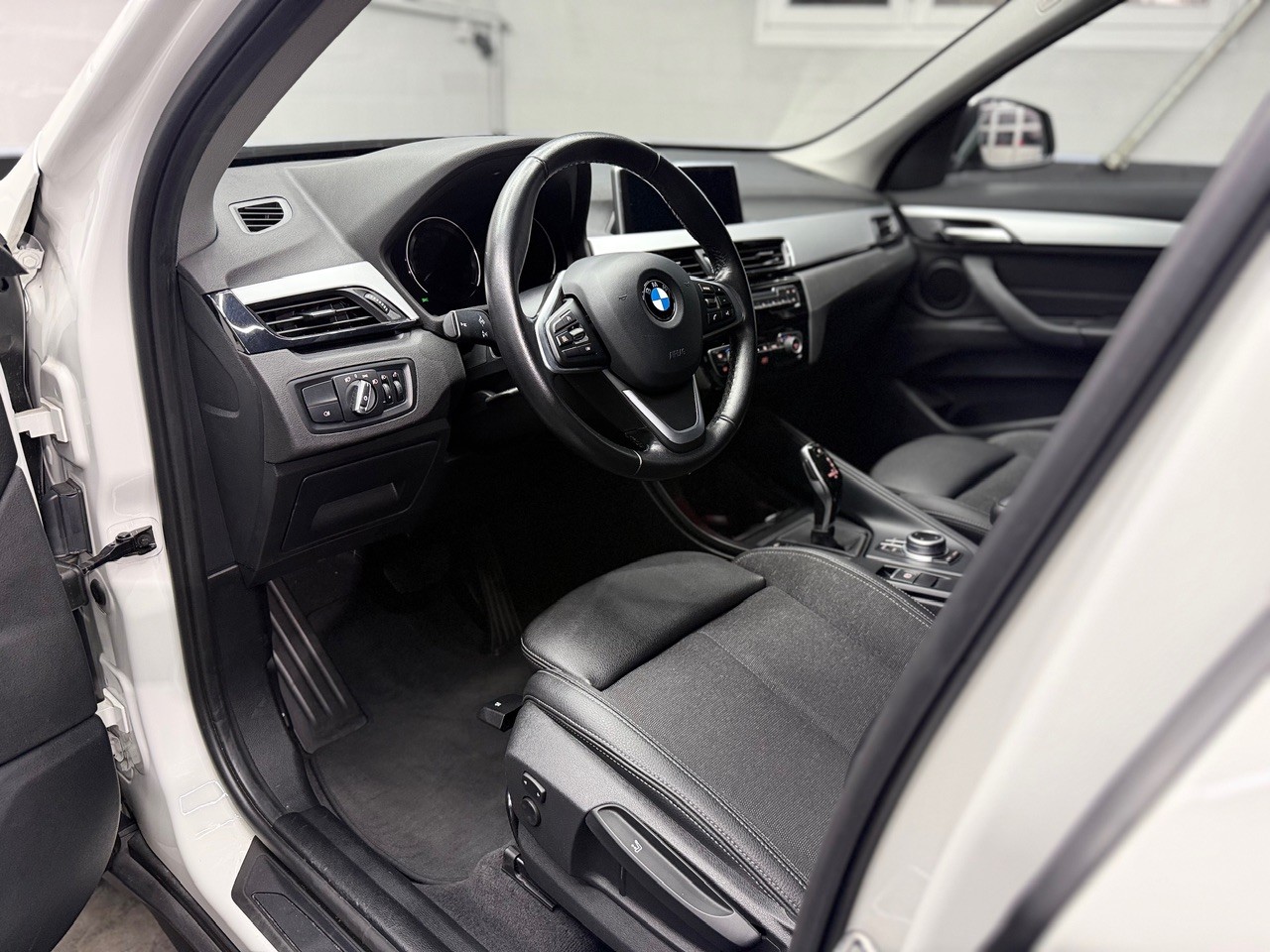 BMW X1 xDrive 18d Steptronic | Rückfahrkamera | PDC | Leder-image-11