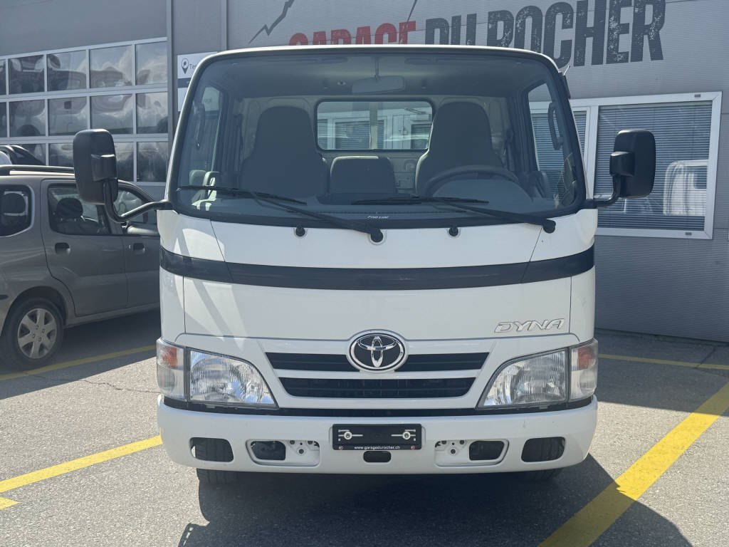 TOYOTA Dyna 100 3.0 D-4D-showroom-element-3
