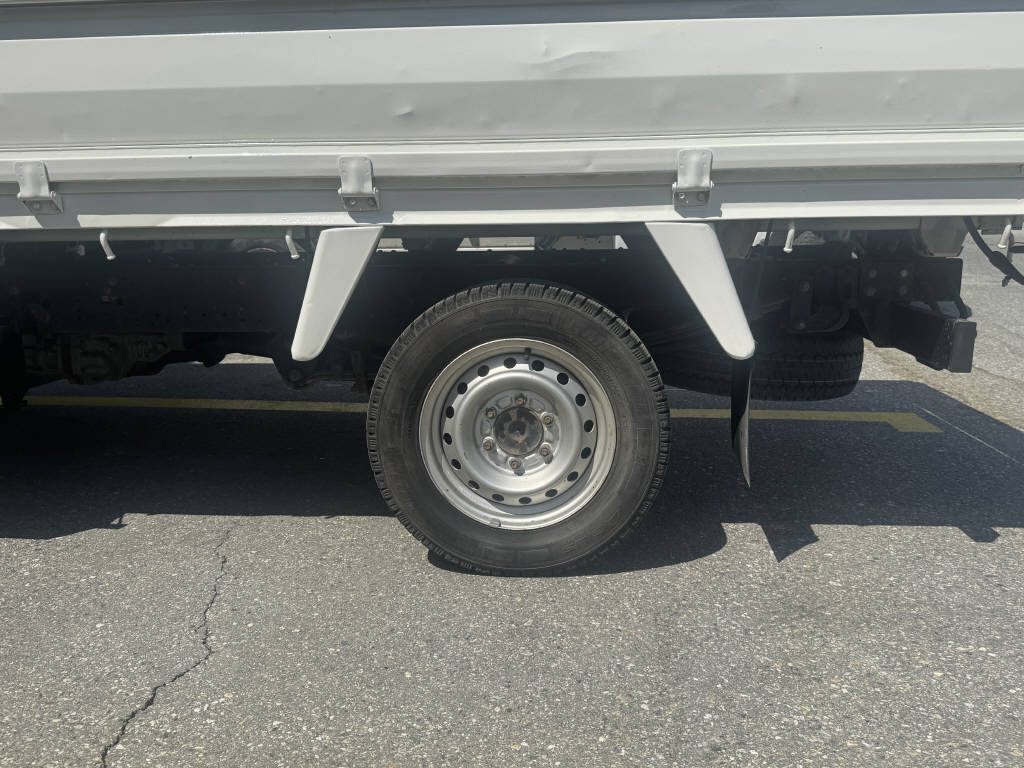 TOYOTA Dyna 100 3.0 D-4D-image-12