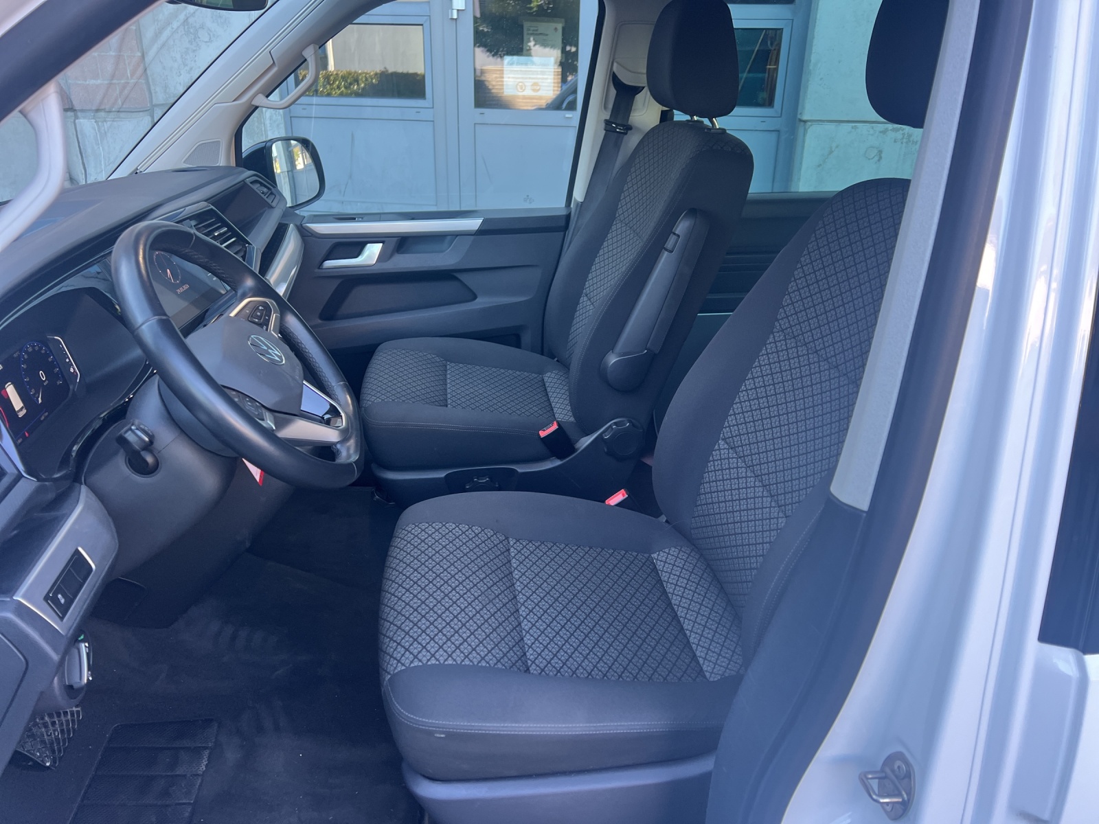 VW T6.1 California 2.0 TDI Beach Edition Spirit 4Motion DSG-image-6