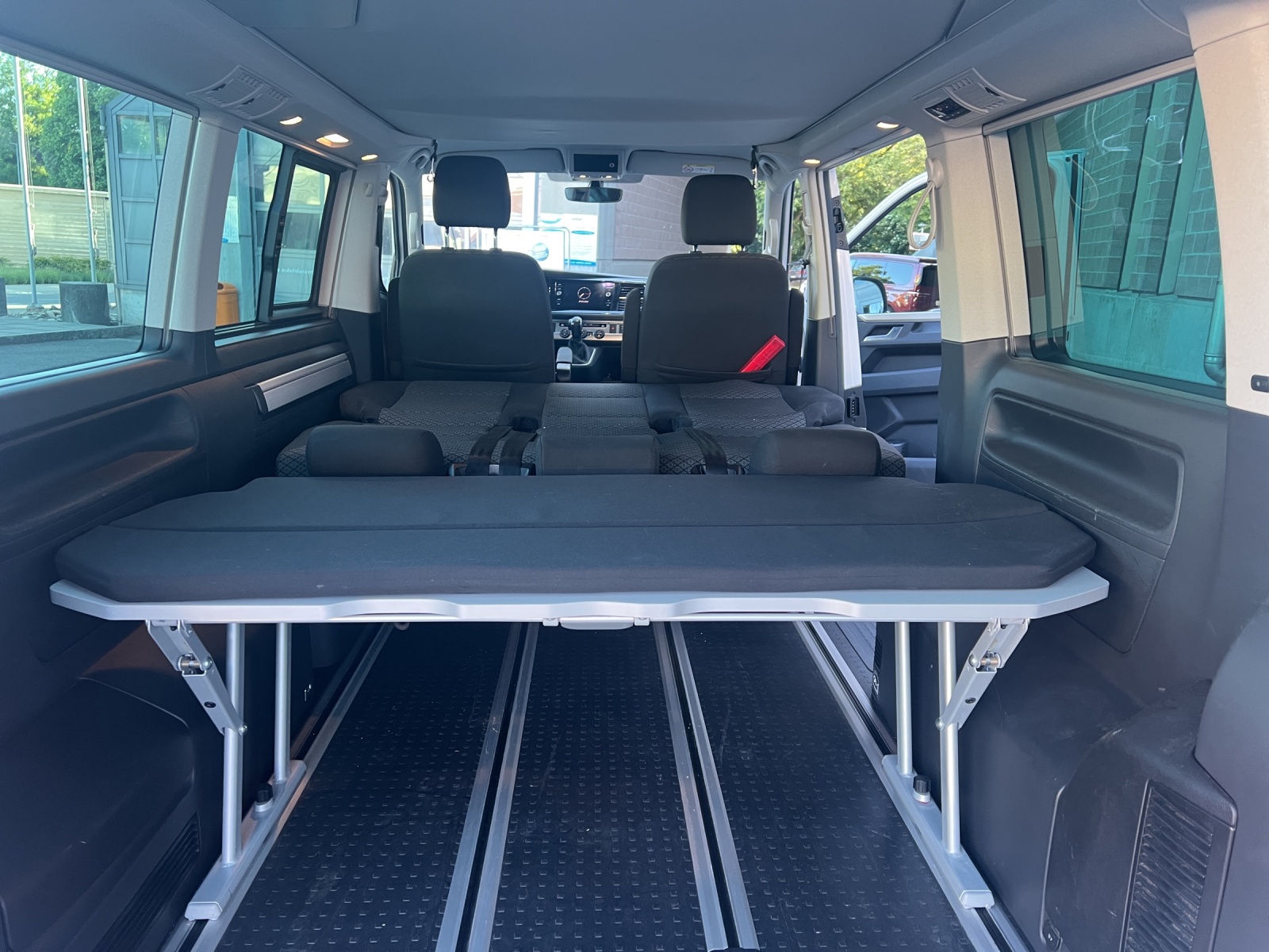 VW T6.1 California 2.0 TDI Beach Edition Spirit 4Motion DSG-image-10
