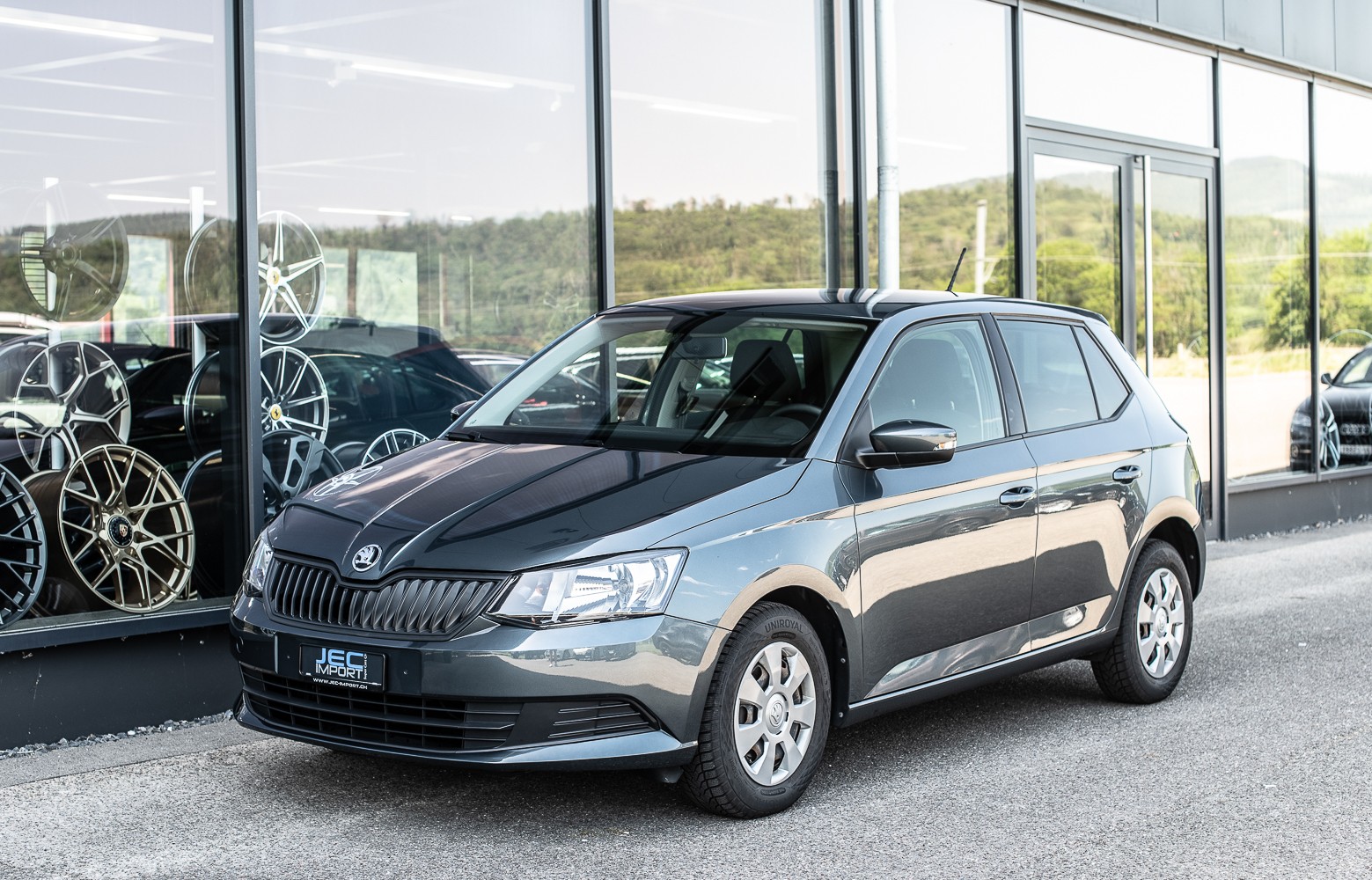 SKODA Fabia 1.0 Active-showroom-element-1