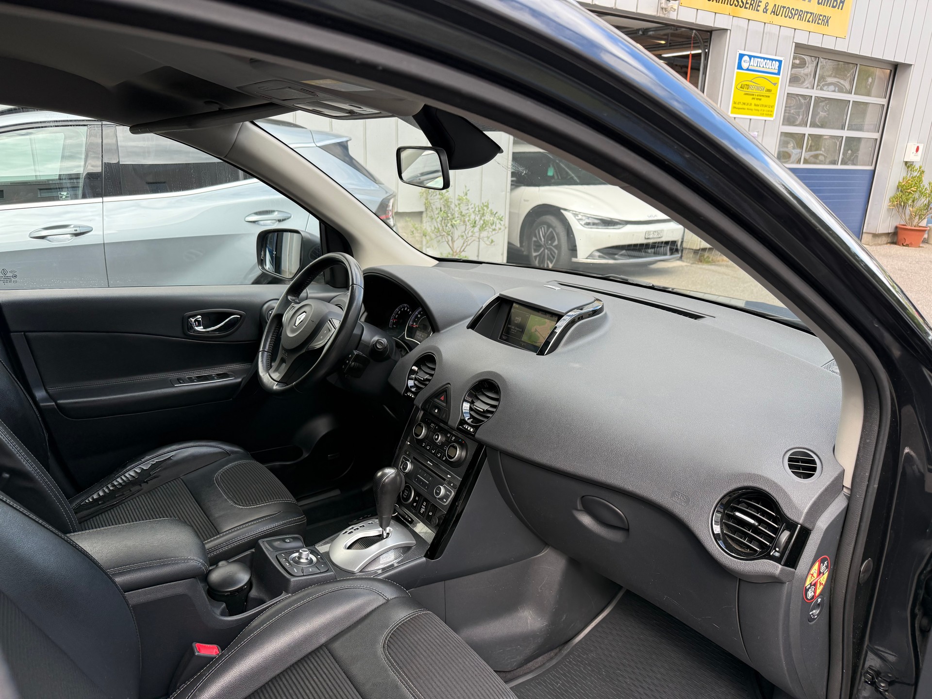 RENAULT Koleos 2.5 Swiss Edition 4x4 Automatic-image-10