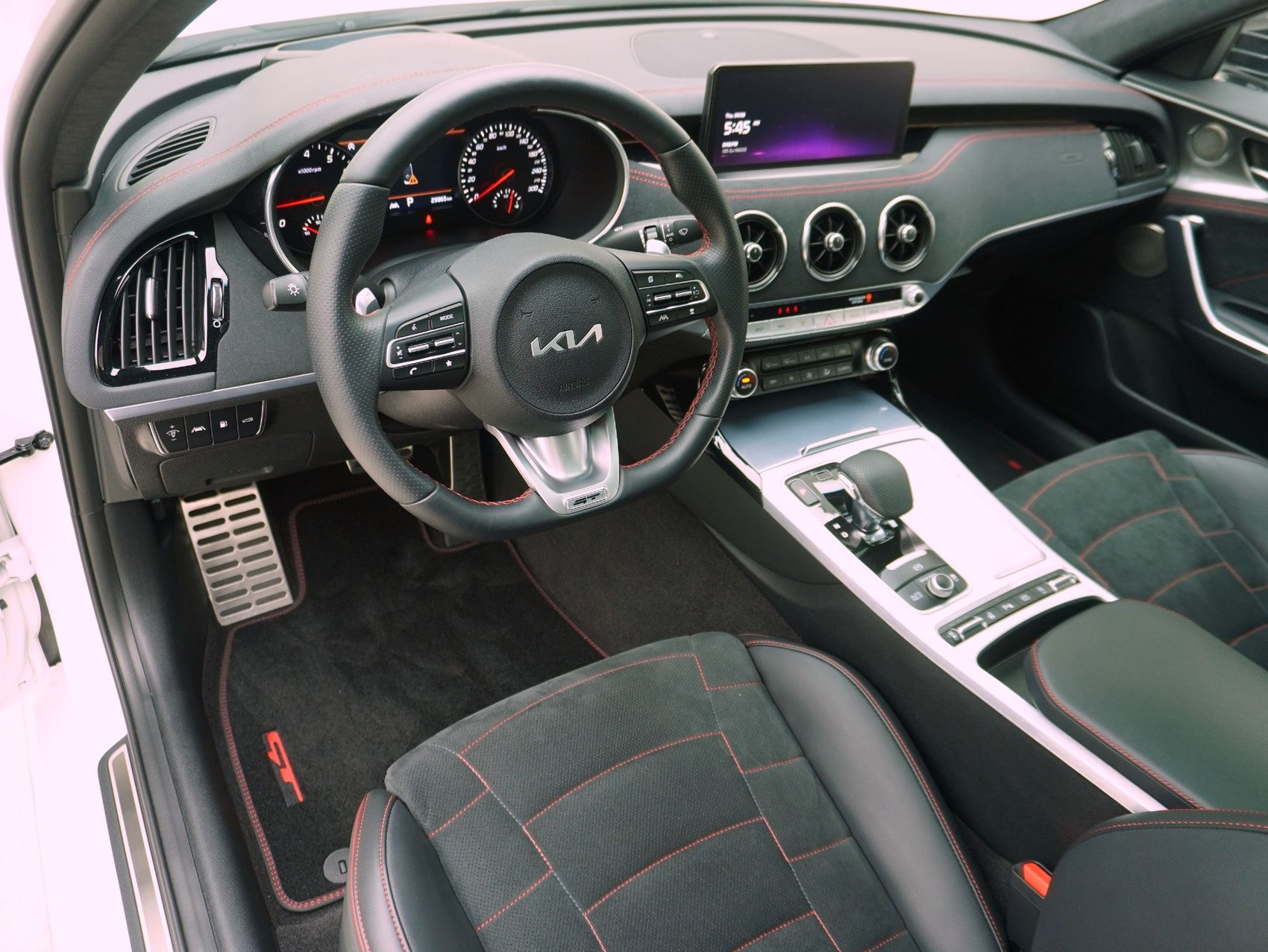 KIA Stinger GT 3.3 T-GDi 4WD-image-10