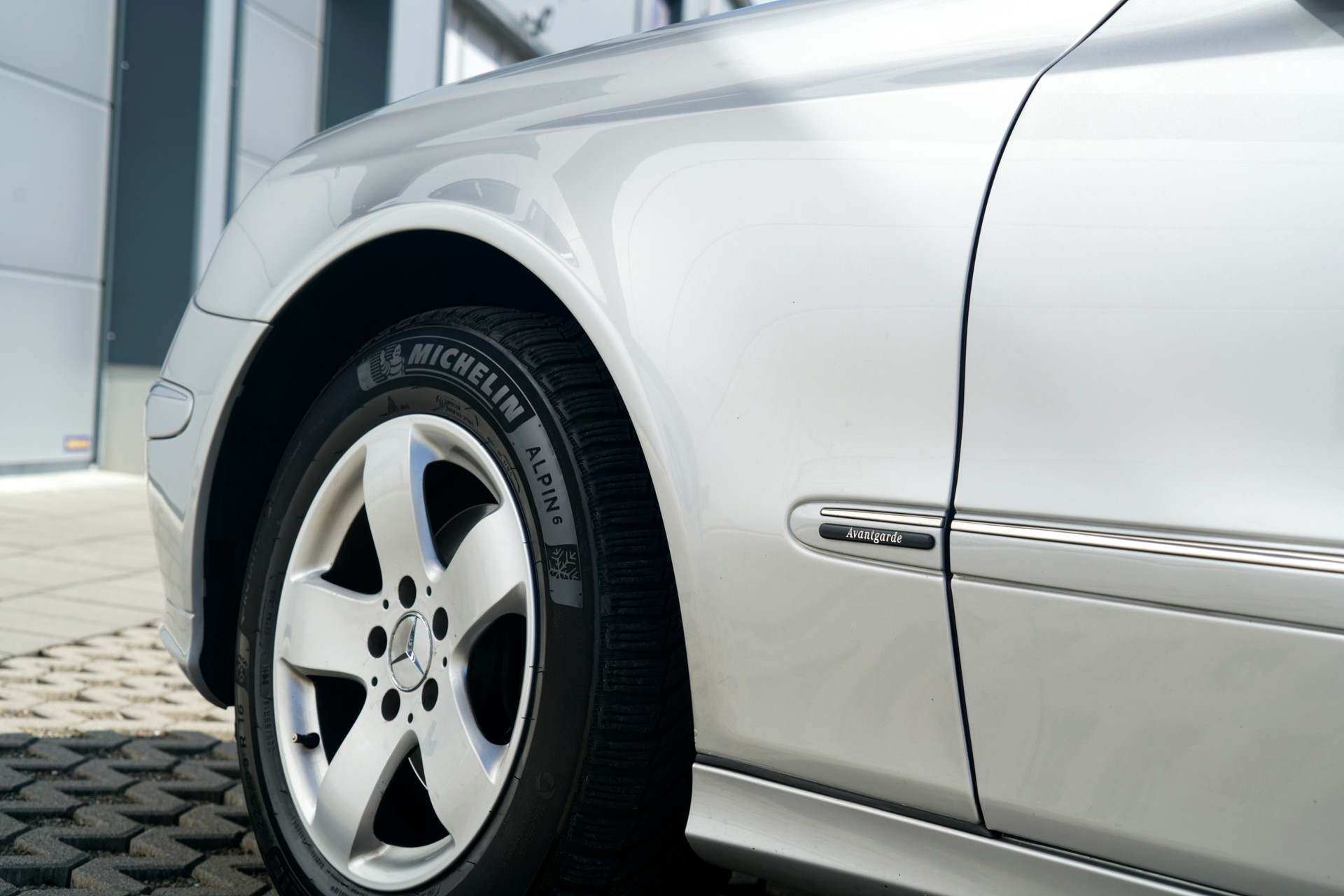 MERCEDES-BENZ E 320 CDI Avantgarde Automatic-image-14