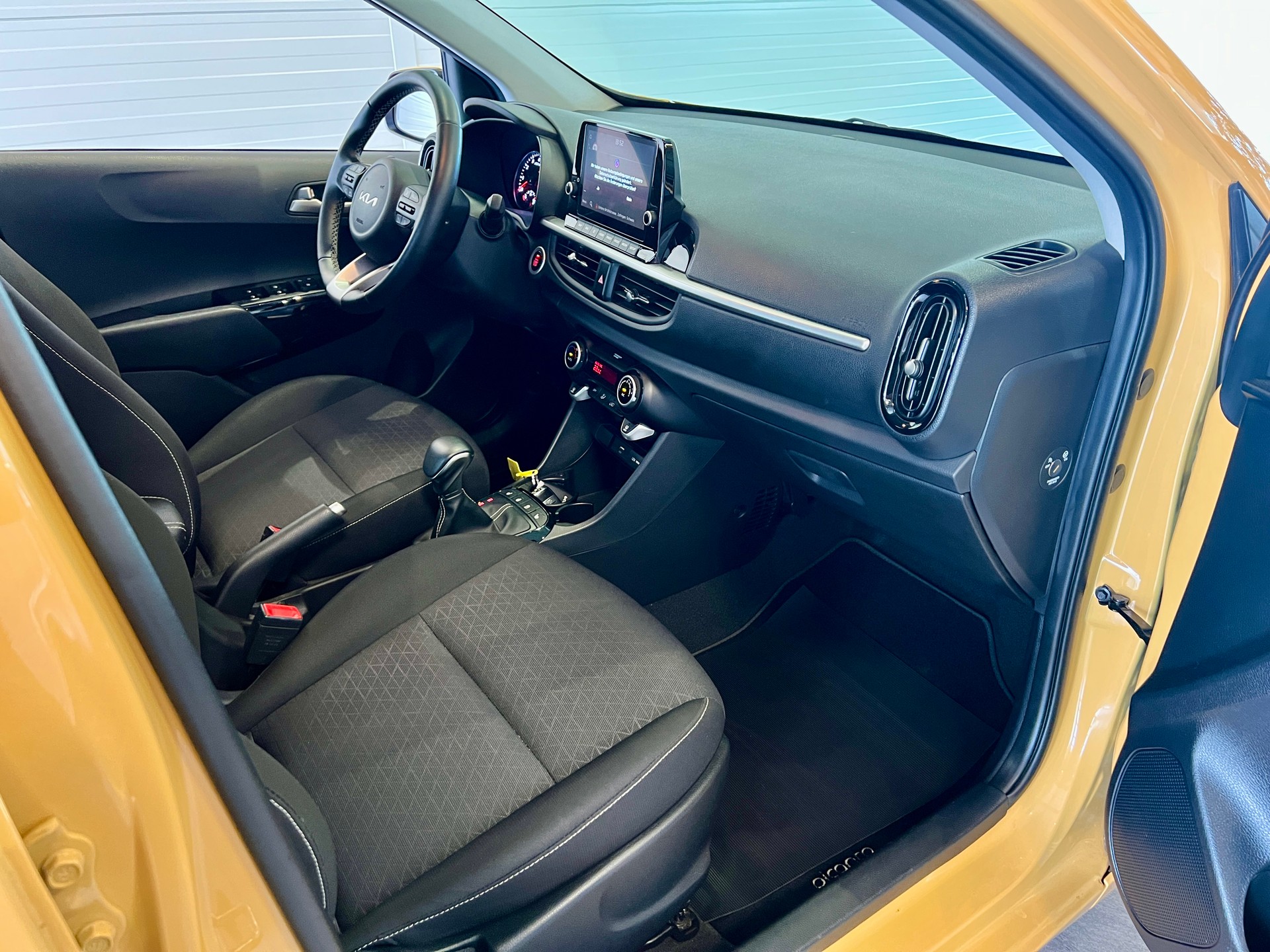 KIA Picanto 1.2 CVVT Style AMT-image-15