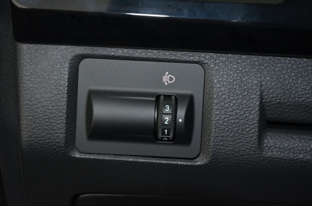 MAXUS T90 EV 89kWh Elite-image-19
