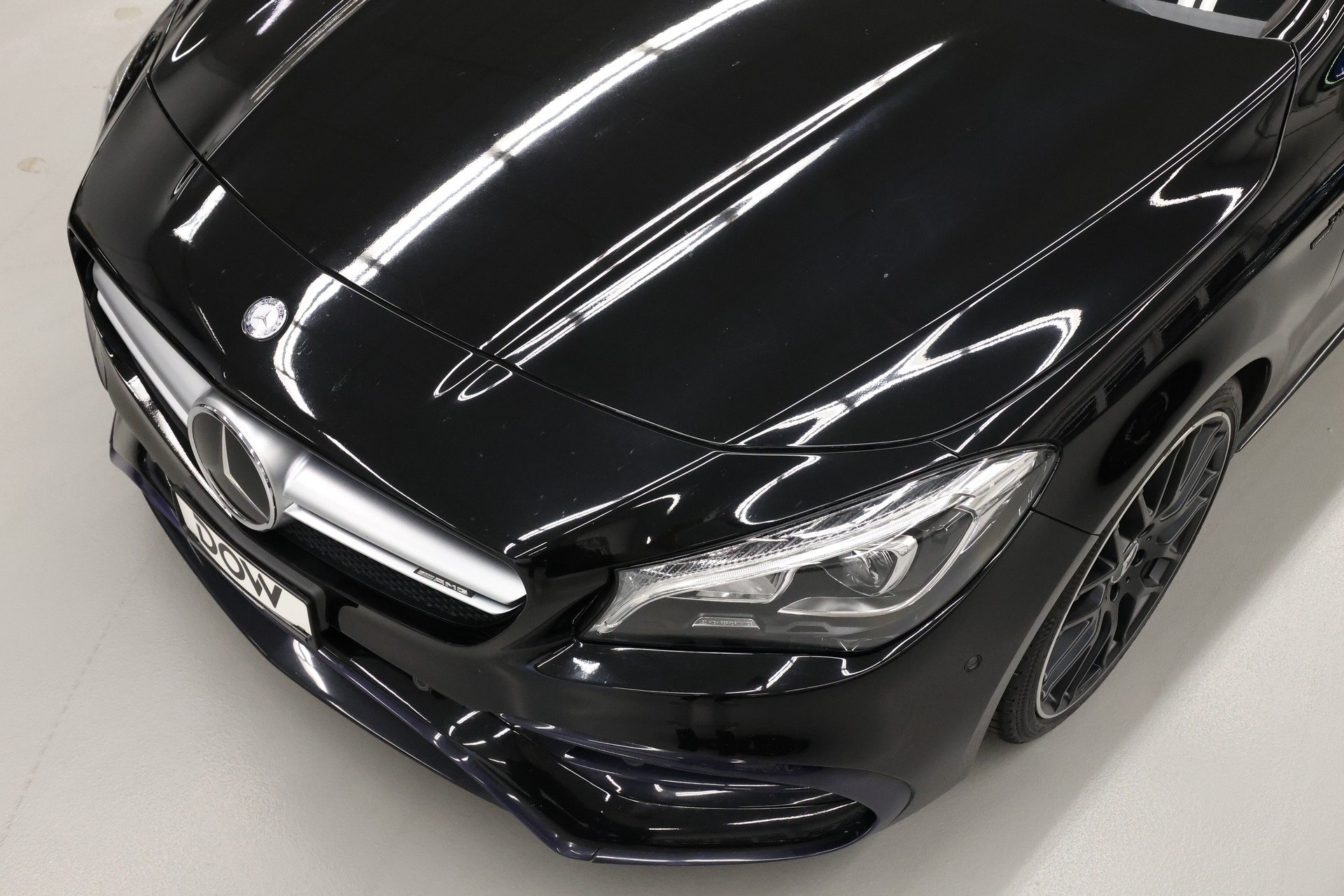 MERCEDES-BENZ CLA 45 AMG 4m Shooting Brake-showroom-element-3