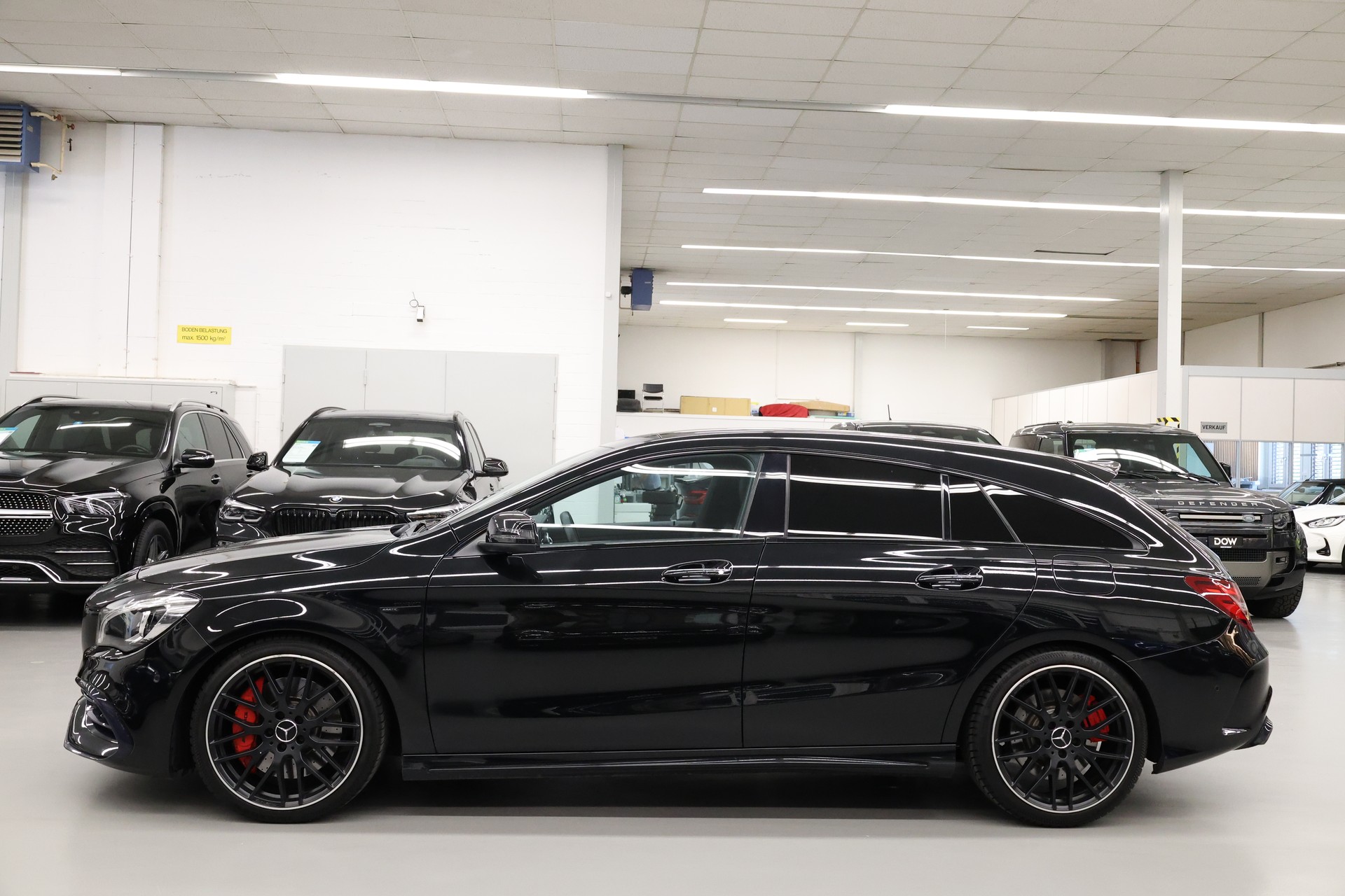 MERCEDES-BENZ CLA 45 AMG 4m Shooting Brake-image-9