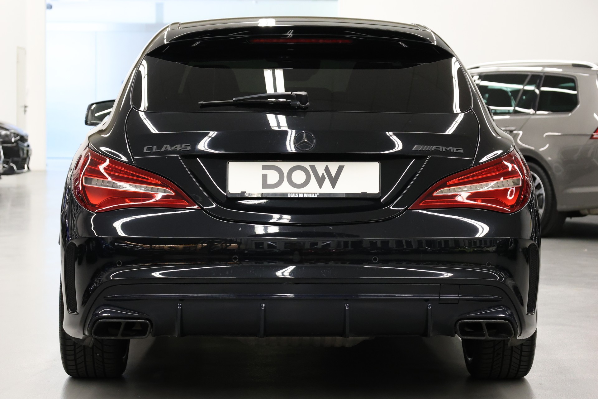 MERCEDES-BENZ CLA 45 AMG 4m Shooting Brake-image-6