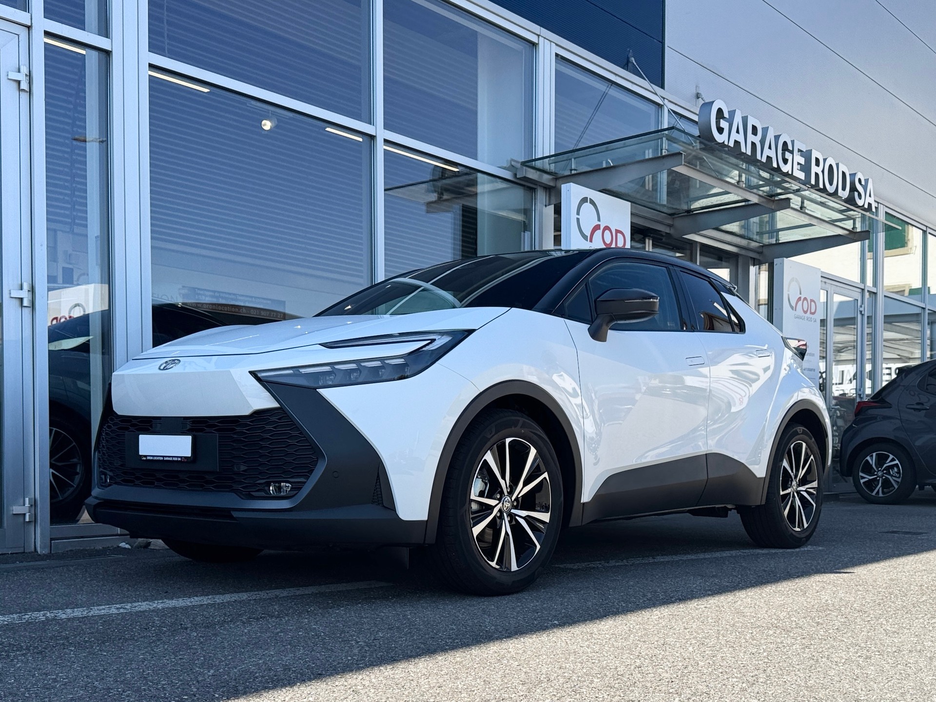 TOYOTA C-HR 1.8 HSD CVT Swiss Edition-showroom-element-1