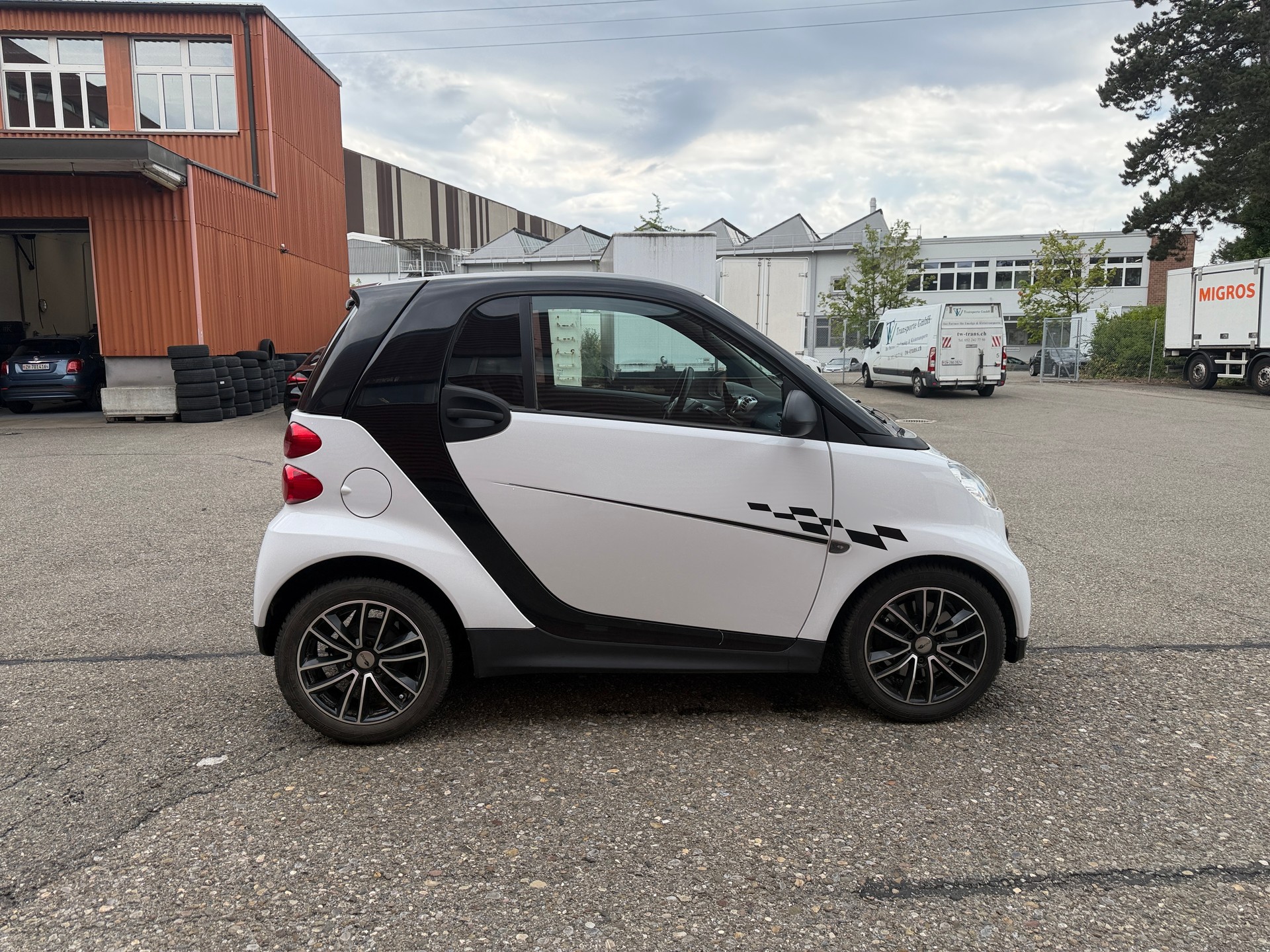 SMART fortwo city plus mhd softouch-image-8