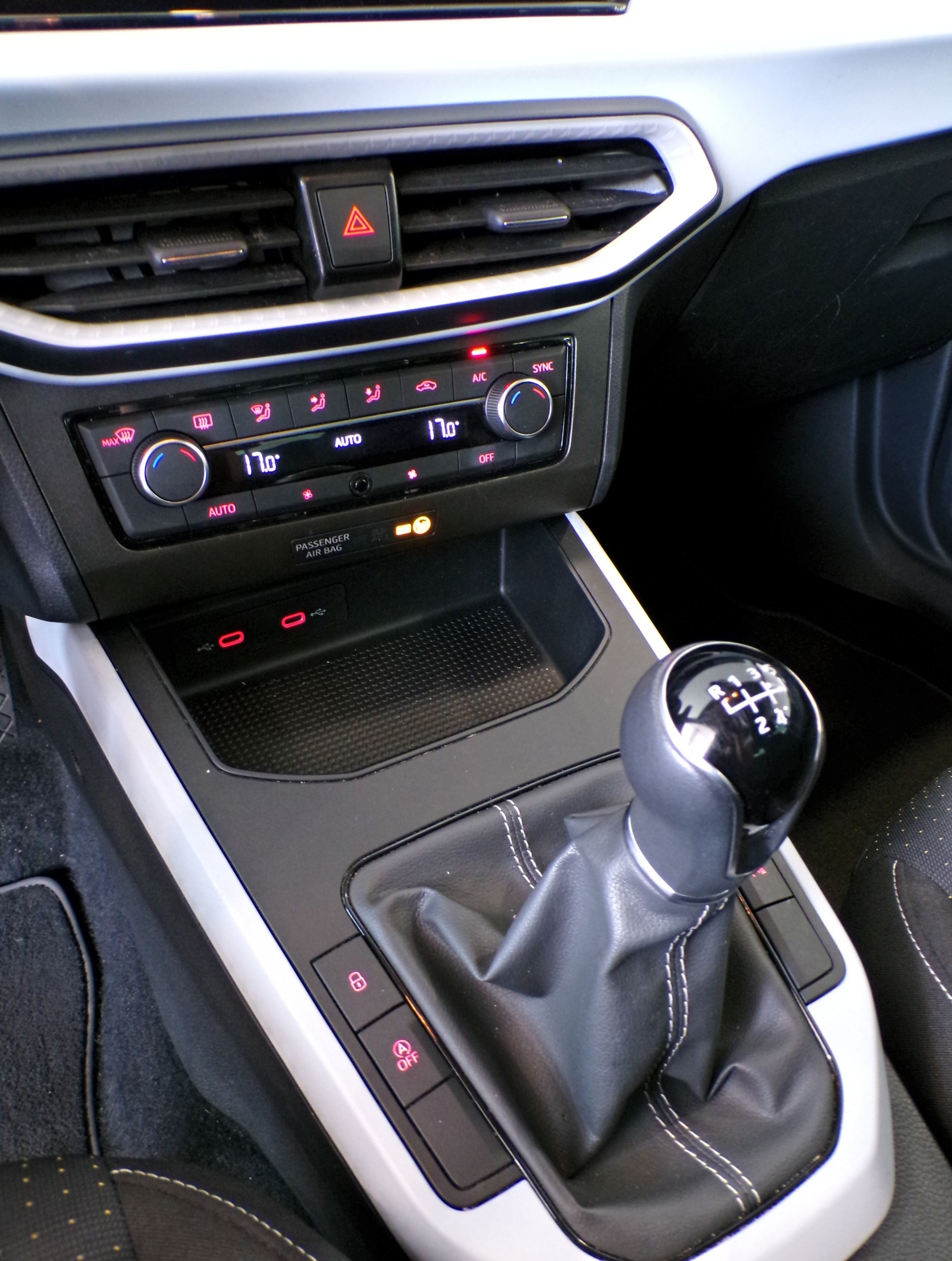 SEAT Arona 1.0 TSI Eco Style-image-15