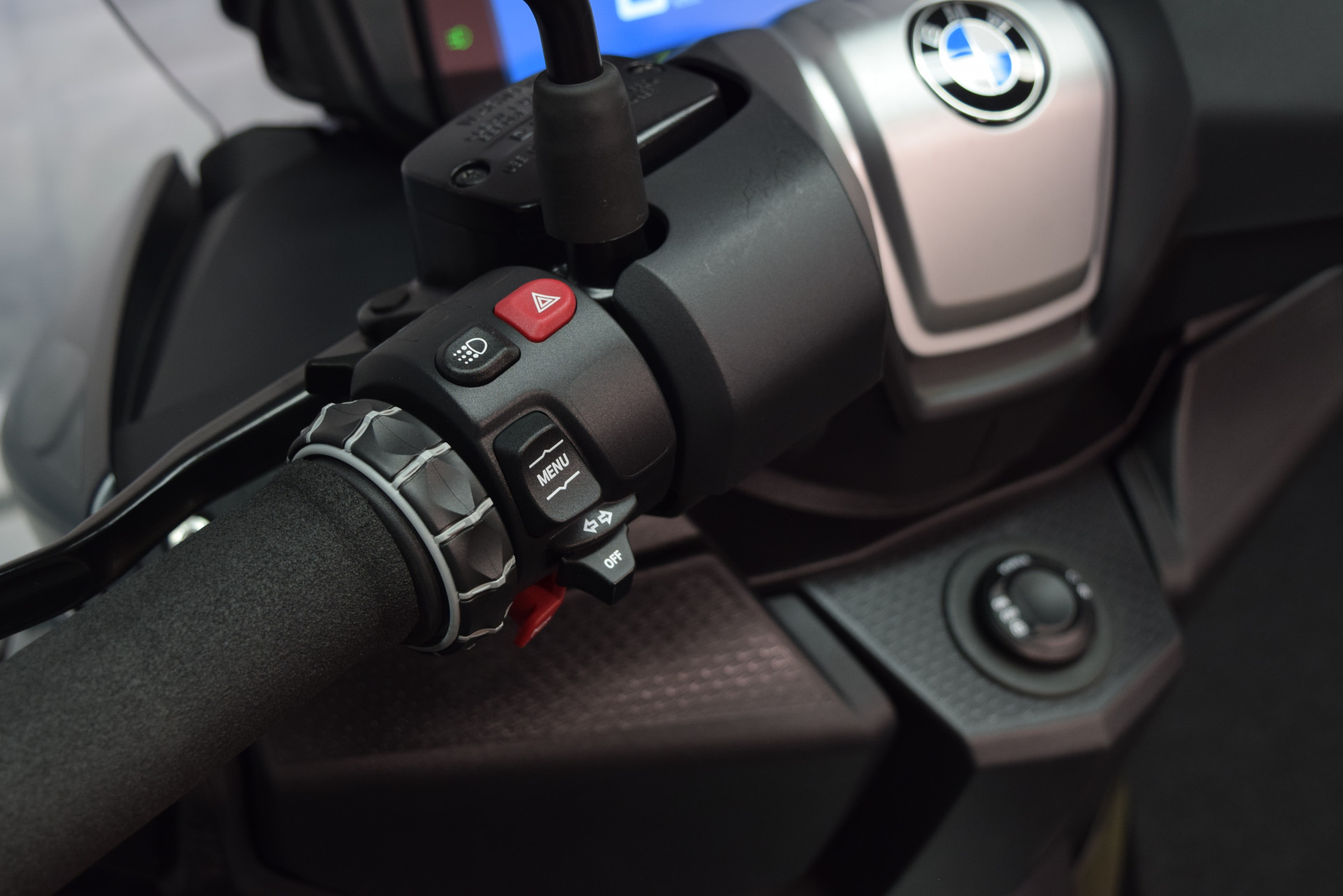 BMW C 400 GT Triple Black inkl. Topcase-image-6