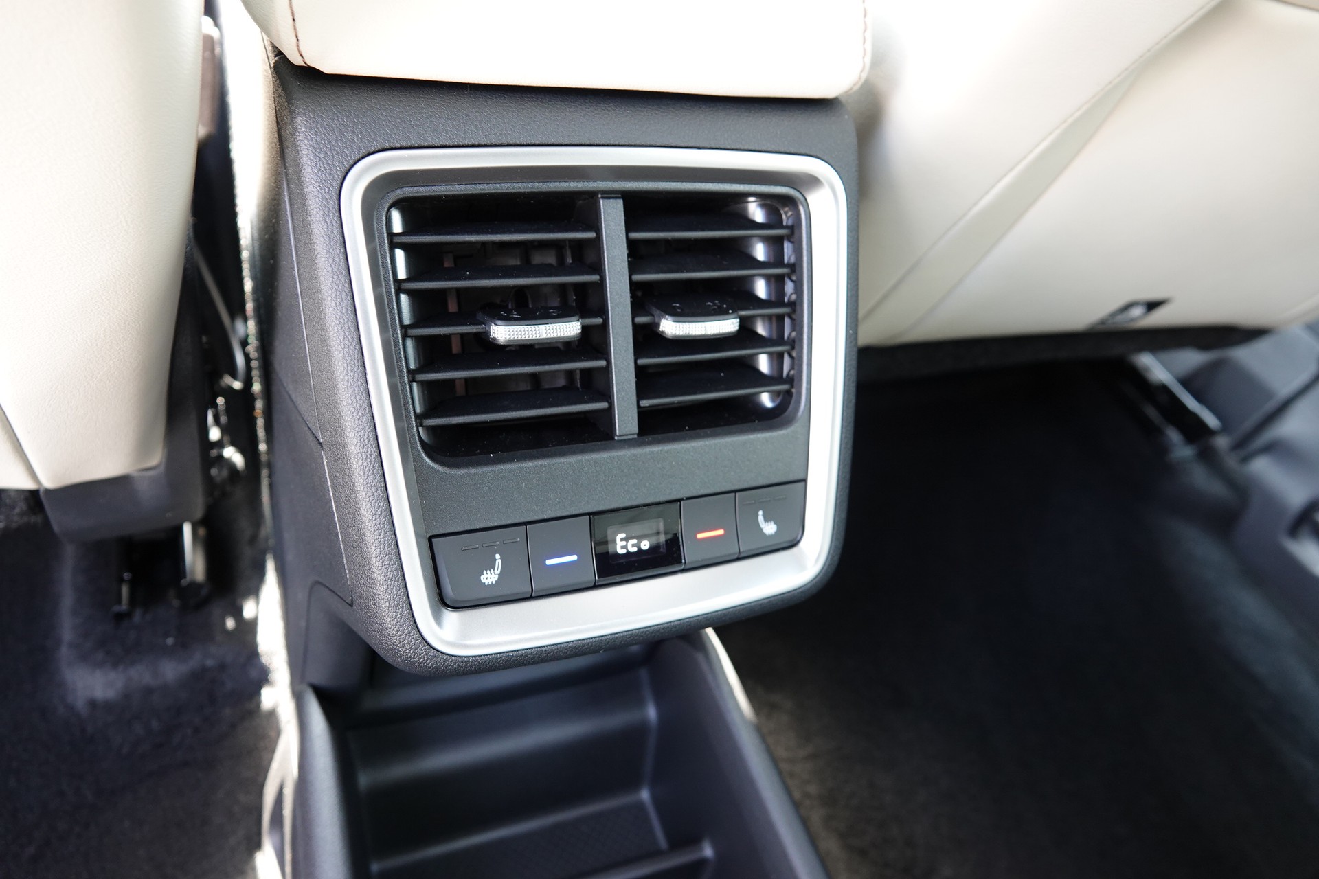 SKODA Elroq 85 Laurin&Klement 4x4-image-16