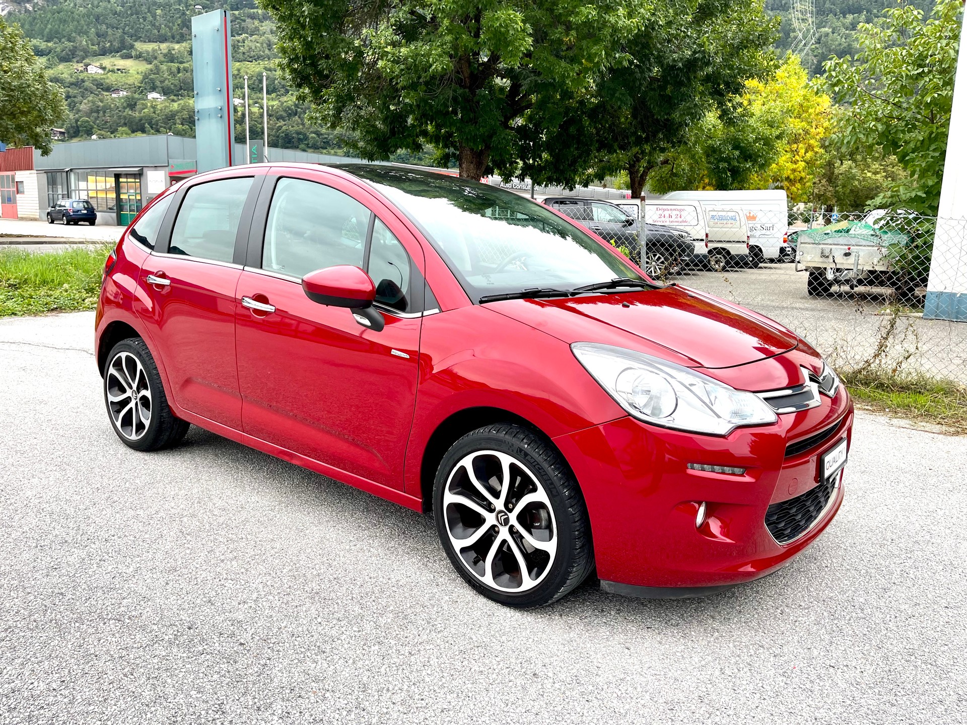 CITROEN C3 1.2i PureTech Exclusive-image-11