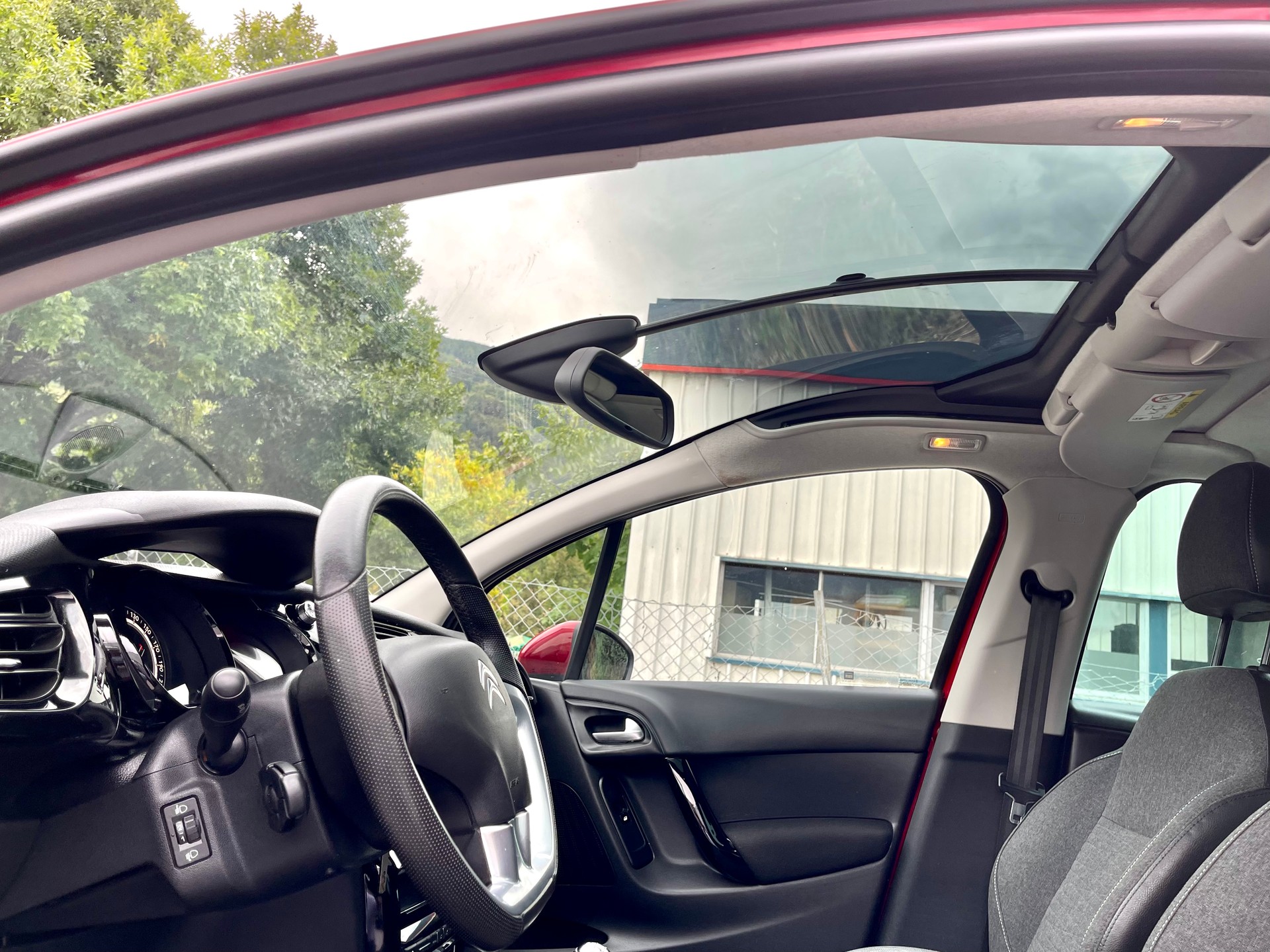 CITROEN C3 1.2i PureTech Exclusive-image-23